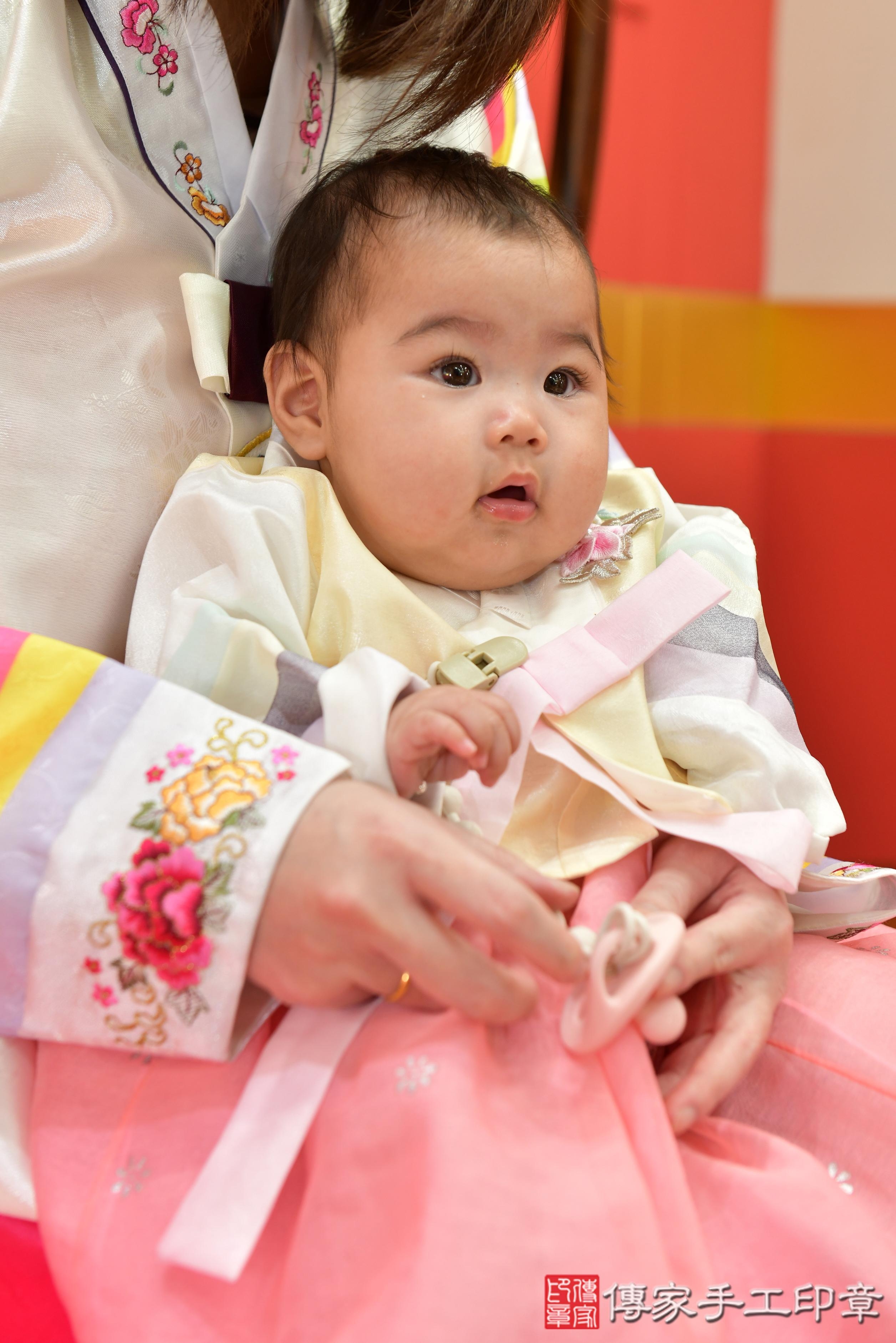 傳家手工印章桃園店、抓周、度脺、美式風會場、傳家嬰兒古禮、吉祥話、抓周道具物品24種、拍照。抓周證書。寶寶抓周、滿周歲、生日快樂、祝福 傳家手工印章桃園店、抓周、度脺、美式風會場、傳家嬰兒古禮、吉祥話、抓周道具物品24種、拍照。抓周證書。寶寶抓周、滿周歲、生日快樂、祝福