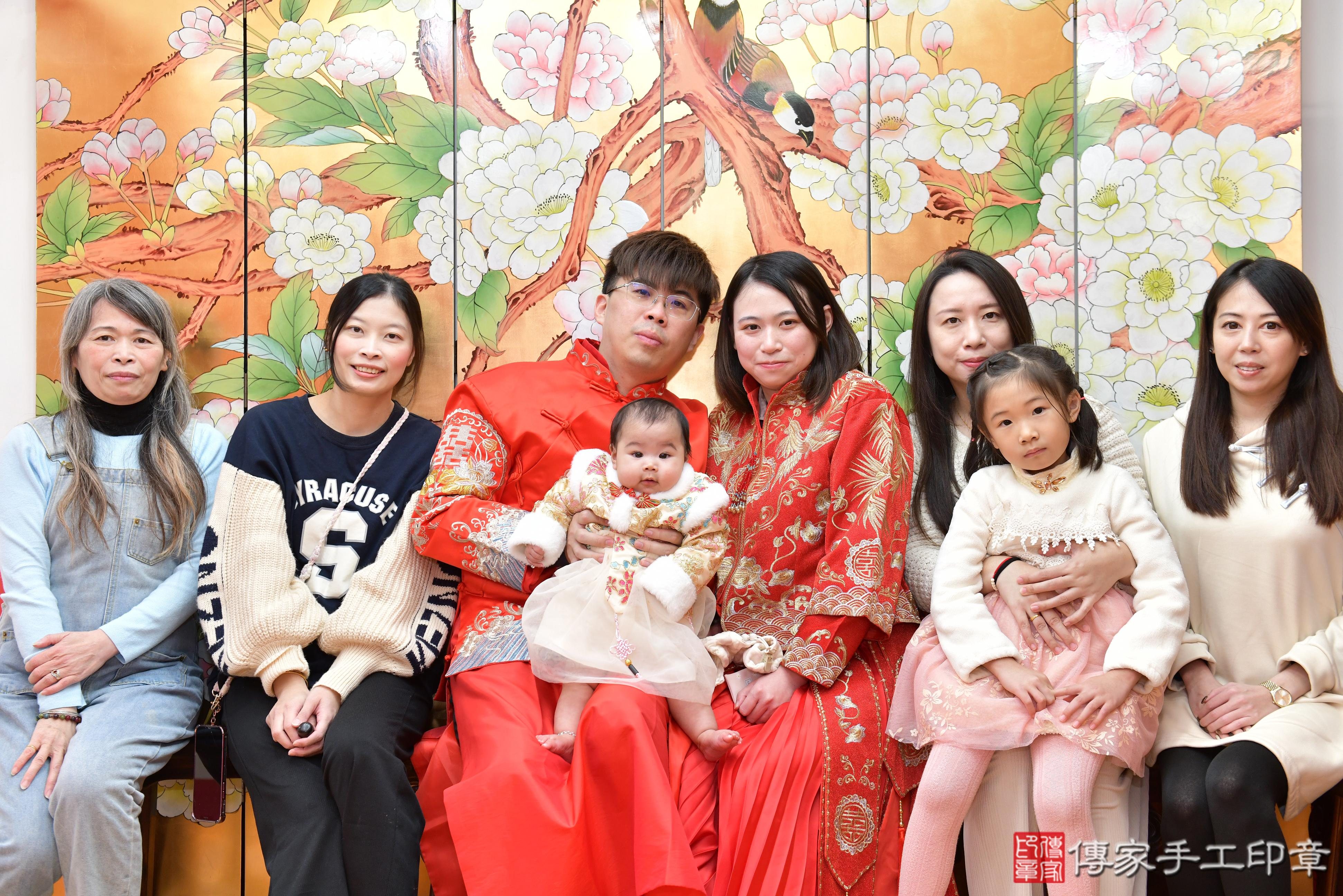 傳家手工印章桃園店、抓周、度脺、美式風會場、傳家嬰兒古禮、吉祥話、抓周道具物品24種、拍照。抓周證書。寶寶抓周、滿周歲、生日快樂、祝福 傳家手工印章桃園店、抓周、度脺、美式風會場、傳家嬰兒古禮、吉祥話、抓周道具物品24種、拍照。抓周證書。寶寶抓周、滿周歲、生日快樂、祝福