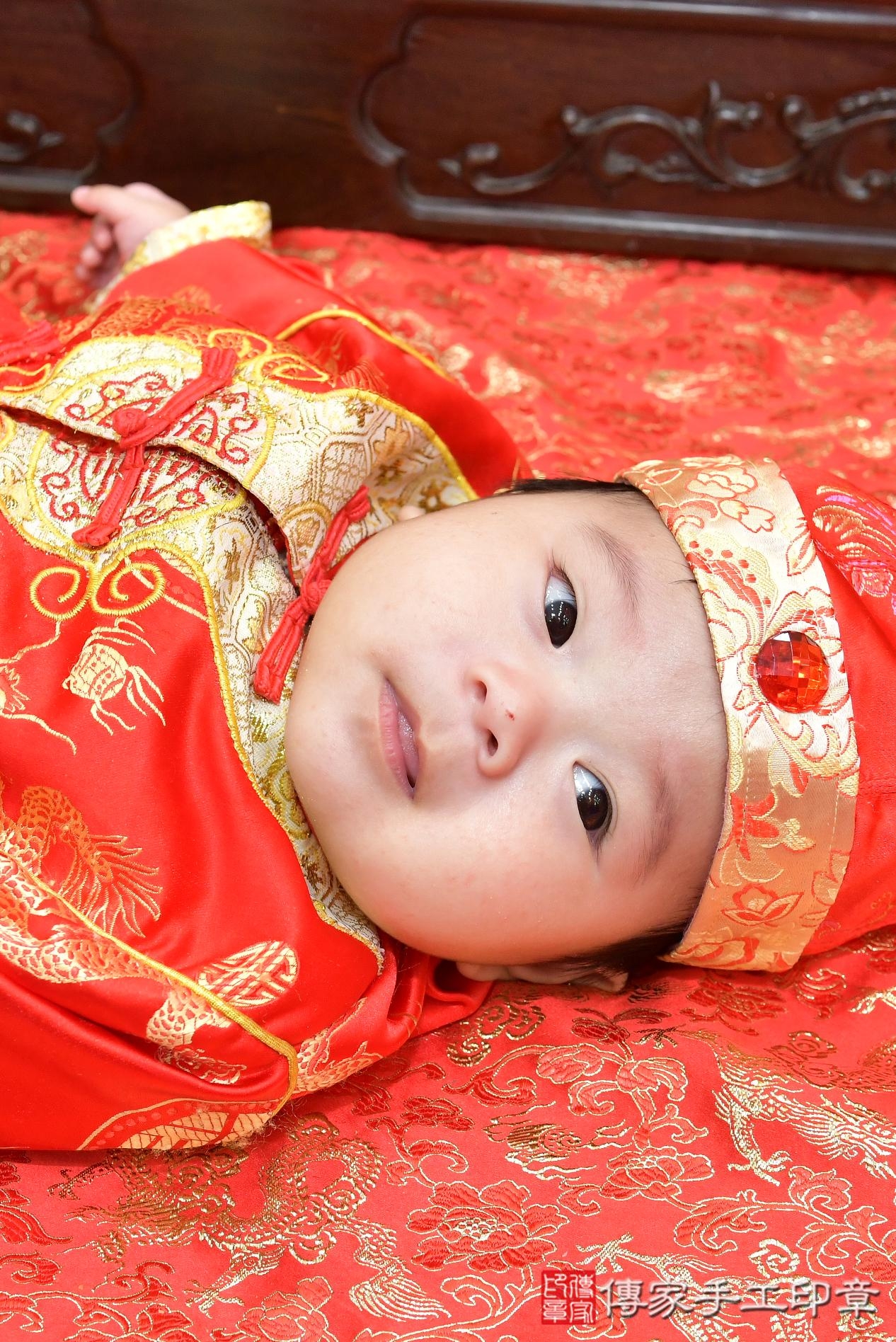 傳家手工印章桃園店、抓周、度脺、美式風會場、傳家嬰兒古禮、吉祥話、抓周道具物品24種、拍照。抓周證書。寶寶抓周、滿周歲、生日快樂、祝福 傳家手工印章桃園店、抓周、度脺、美式風會場、傳家嬰兒古禮、吉祥話、抓周道具物品24種、拍照。抓周證書。寶寶抓周、滿周歲、生日快樂、祝福