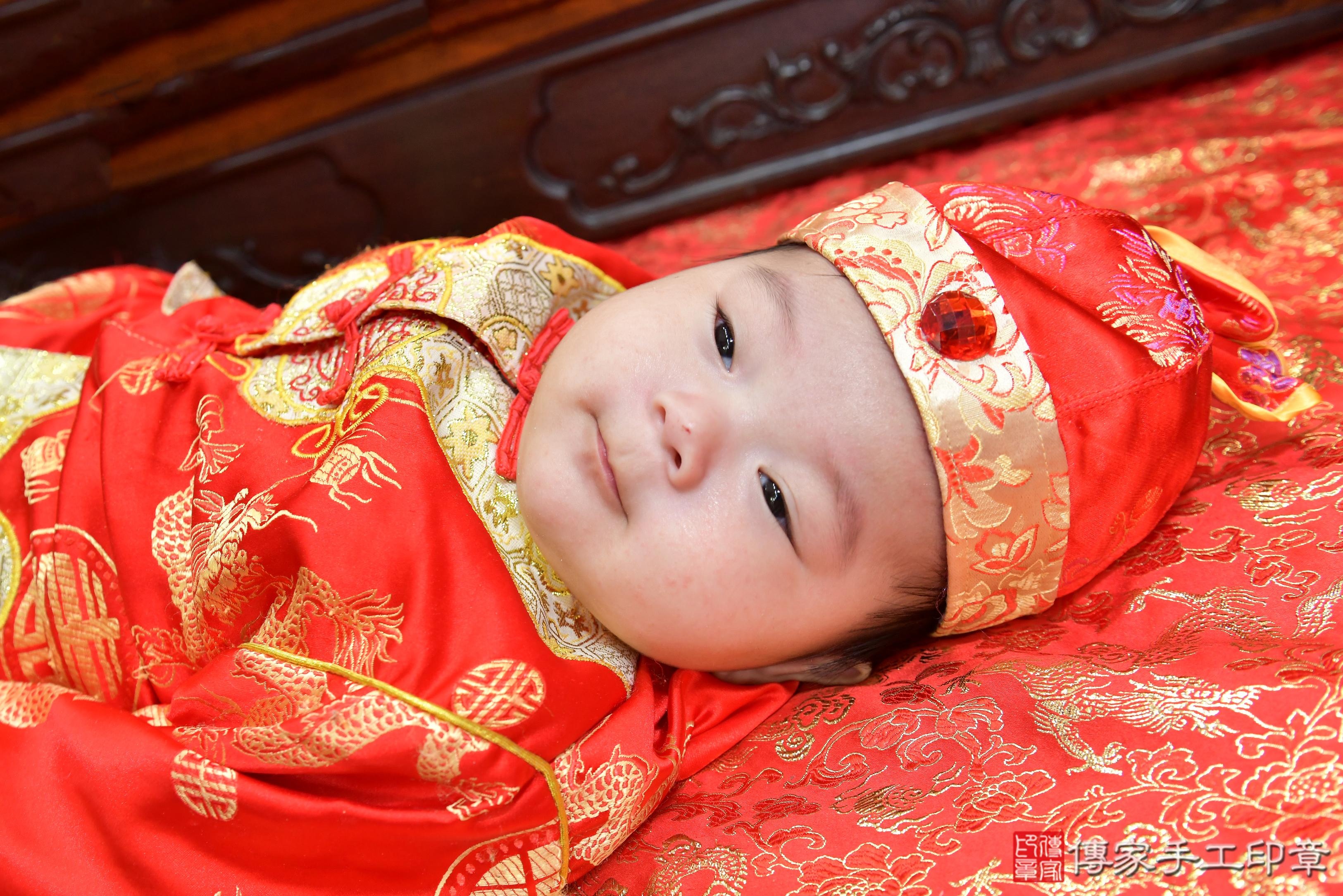 傳家手工印章桃園店、抓周、度脺、美式風會場、傳家嬰兒古禮、吉祥話、抓周道具物品24種、拍照。抓周證書。寶寶抓周、滿周歲、生日快樂、祝福 傳家手工印章桃園店、抓周、度脺、美式風會場、傳家嬰兒古禮、吉祥話、抓周道具物品24種、拍照。抓周證書。寶寶抓周、滿周歲、生日快樂、祝福