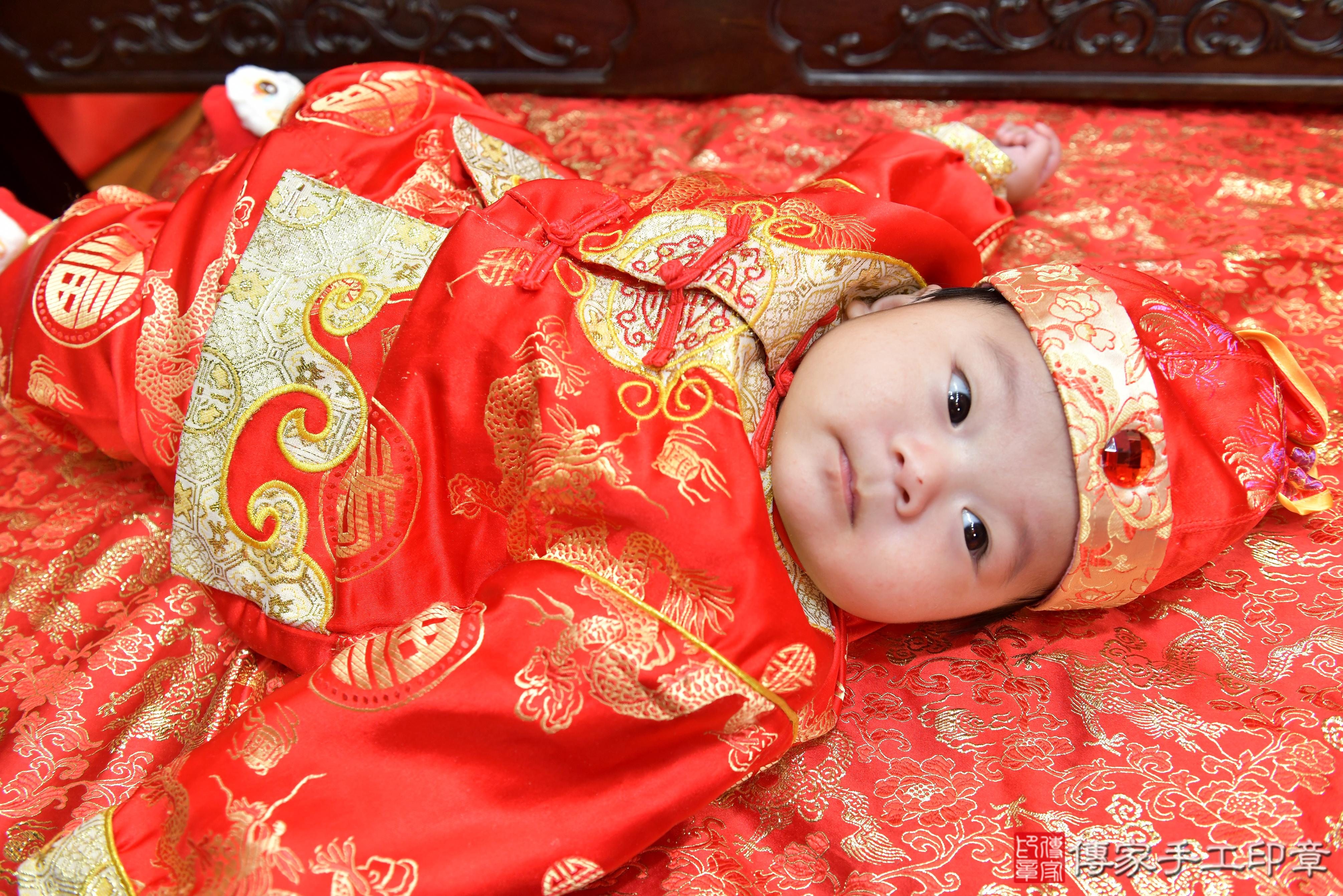 傳家手工印章桃園店、抓周、度脺、美式風會場、傳家嬰兒古禮、吉祥話、抓周道具物品24種、拍照。抓周證書。寶寶抓周、滿周歲、生日快樂、祝福 傳家手工印章桃園店、抓周、度脺、美式風會場、傳家嬰兒古禮、吉祥話、抓周道具物品24種、拍照。抓周證書。寶寶抓周、滿周歲、生日快樂、祝福