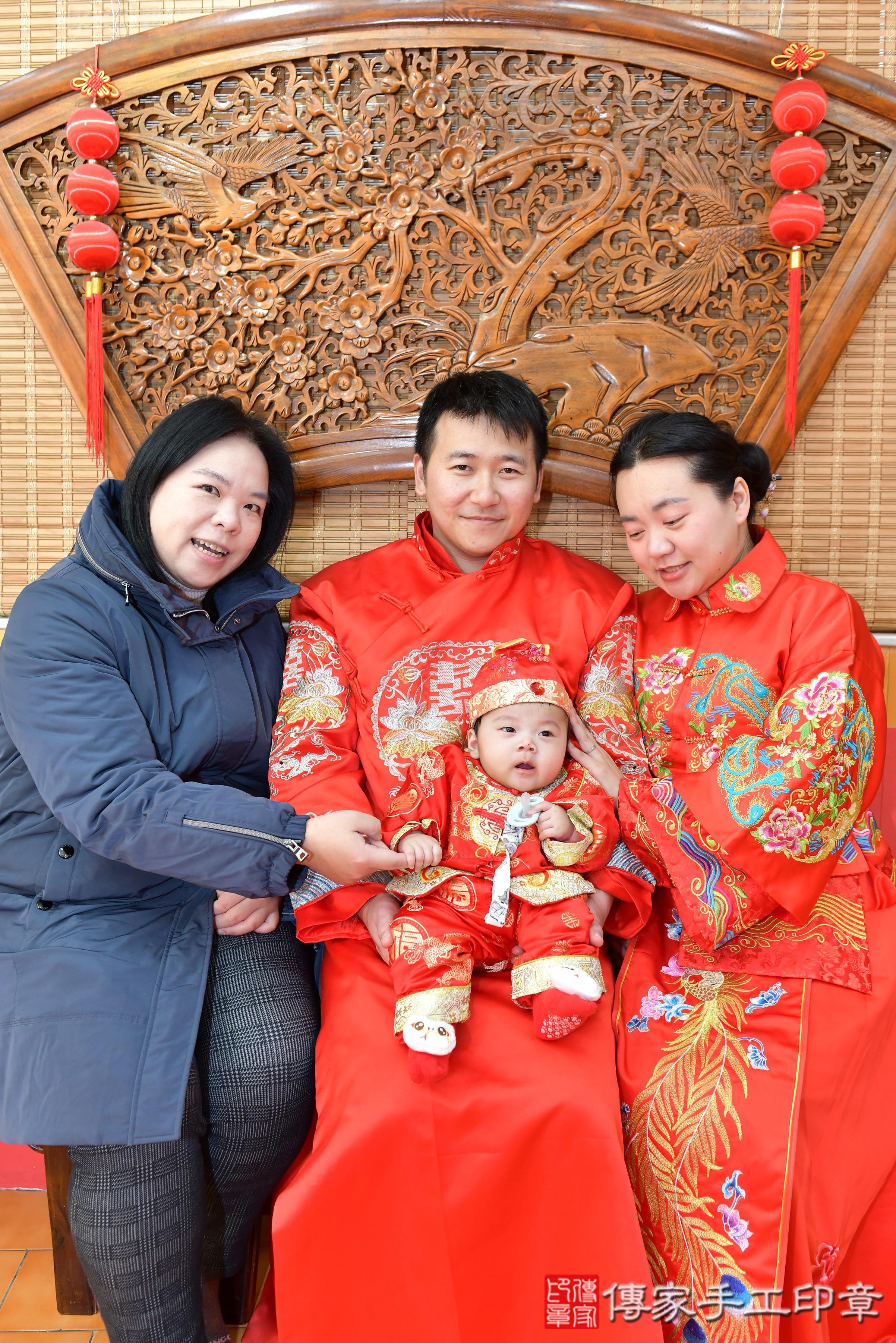 傳家手工印章桃園店、抓周、度脺、美式風會場、傳家嬰兒古禮、吉祥話、抓周道具物品24種、拍照。抓周證書。寶寶抓周、滿周歲、生日快樂、祝福 傳家手工印章桃園店、抓周、度脺、美式風會場、傳家嬰兒古禮、吉祥話、抓周道具物品24種、拍照。抓周證書。寶寶抓周、滿周歲、生日快樂、祝福