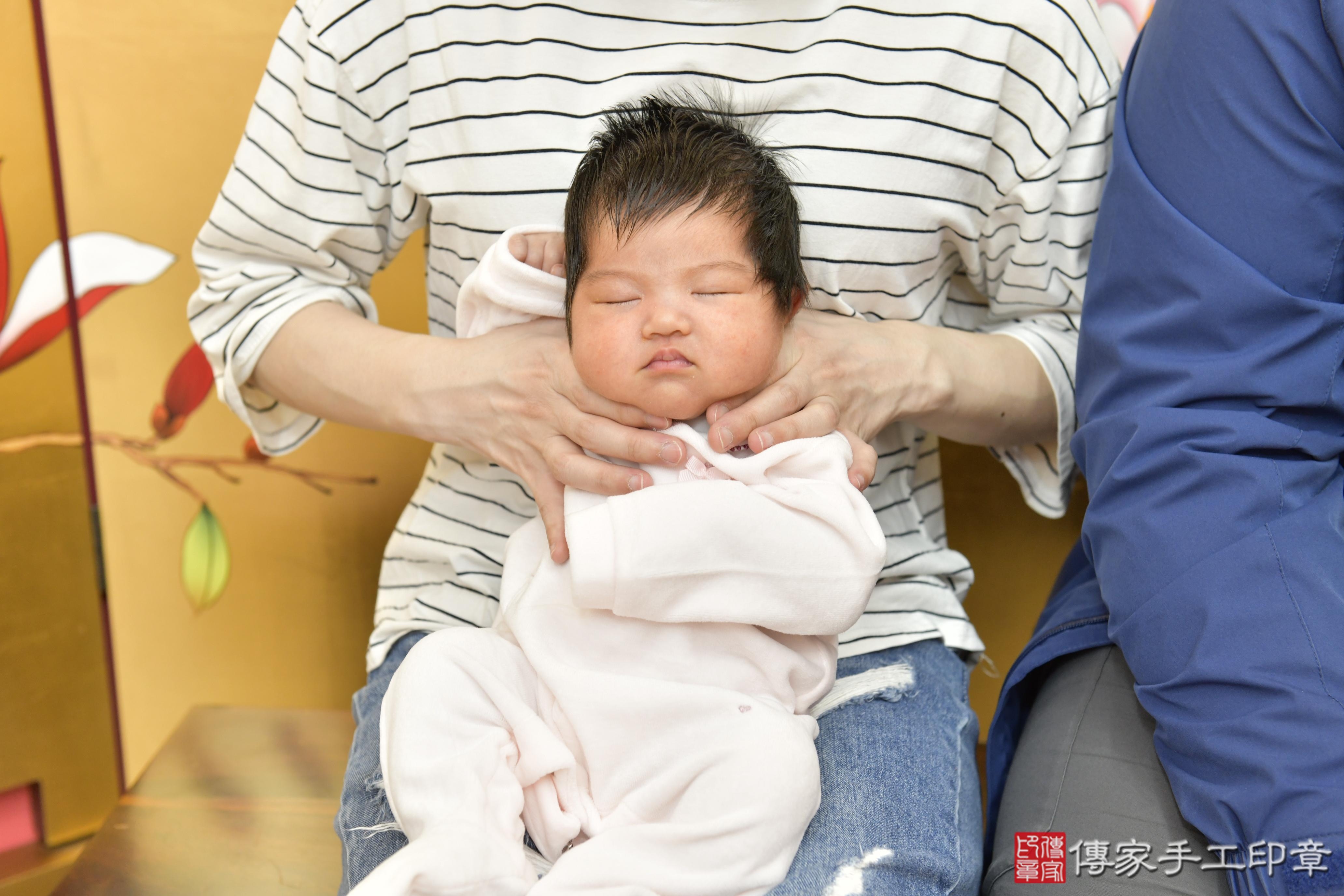 傳家手工印章新竹店、抓周、度脺、美式風會場、傳家嬰兒古禮、吉祥話、抓周道具物品24種、拍照。抓周證書。寶寶抓周、滿周歲、生日快樂、祝福 傳家手工印章新竹店、抓周、度脺、美式風會場、傳家嬰兒古禮、吉祥話、抓周道具物品24種、拍照。抓周證書。寶寶抓周、滿周歲、生日快樂、祝福