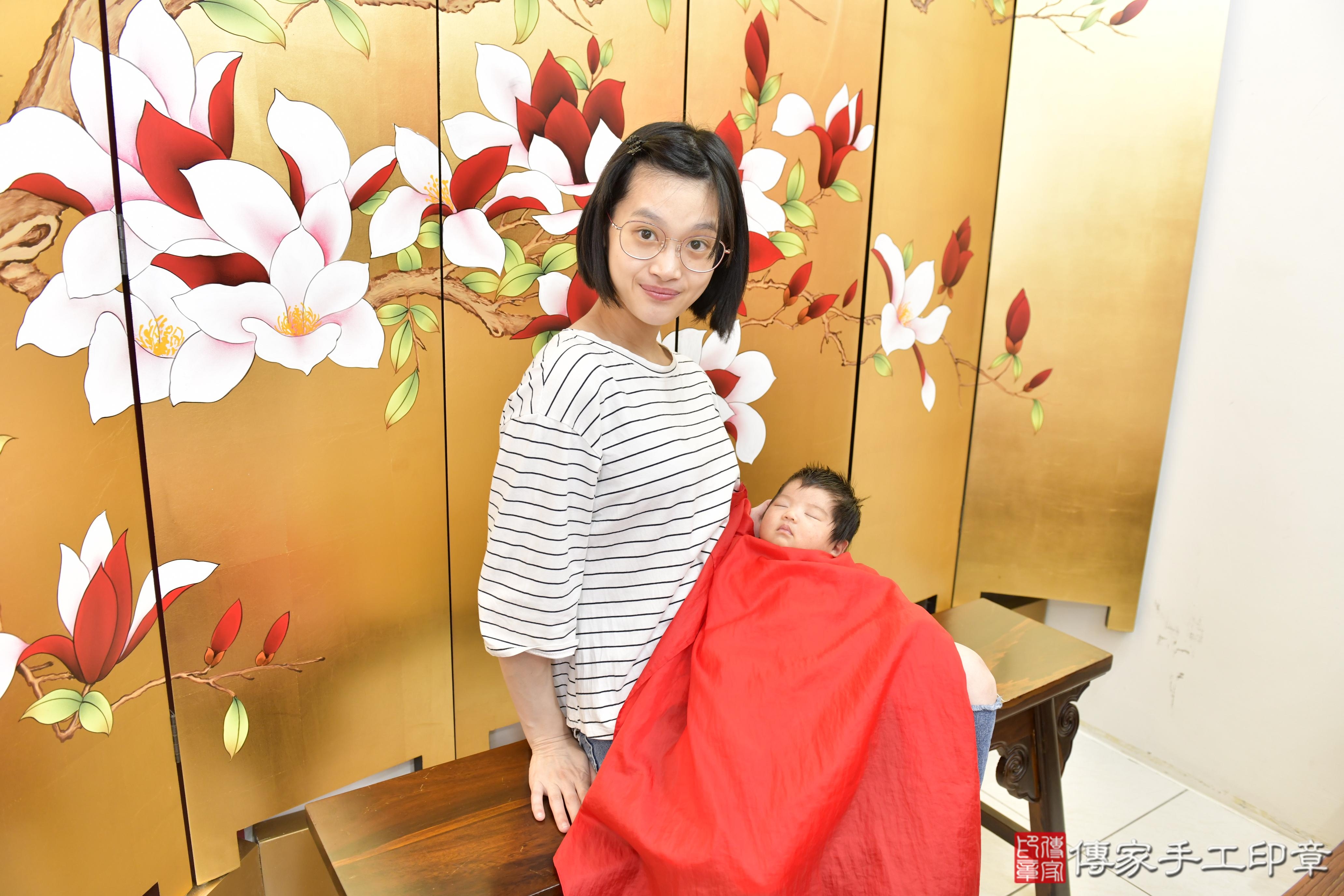 傳家手工印章新竹店、抓周、度脺、美式風會場、傳家嬰兒古禮、吉祥話、抓周道具物品24種、拍照。抓周證書。寶寶抓周、滿周歲、生日快樂、祝福 傳家手工印章新竹店、抓周、度脺、美式風會場、傳家嬰兒古禮、吉祥話、抓周道具物品24種、拍照。抓周證書。寶寶抓周、滿周歲、生日快樂、祝福