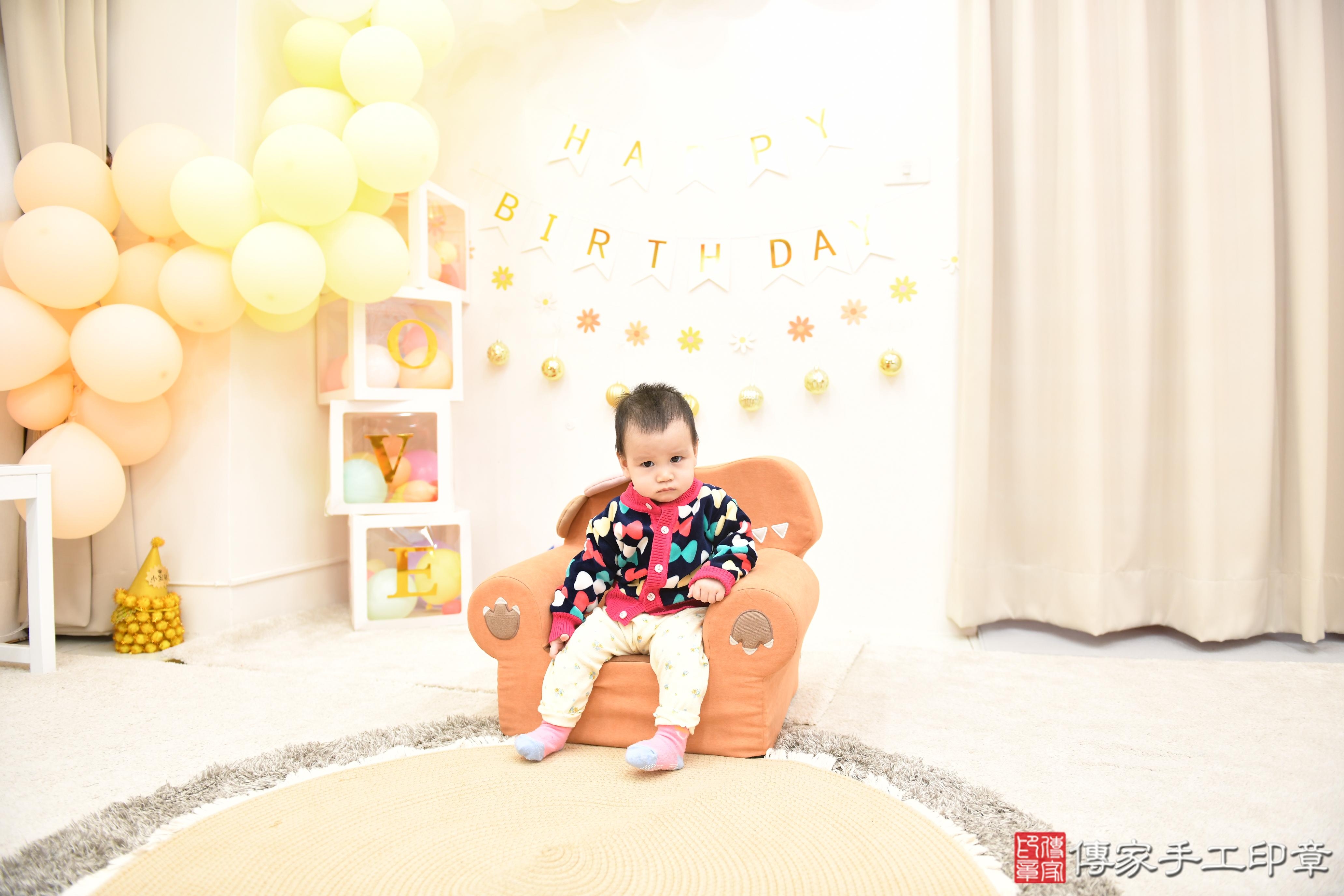 傳家手工印章高雄店、抓周、度脺、美式風會場、傳家嬰兒古禮、吉祥話、抓周道具物品24種、拍照。抓周證書。寶寶抓周、滿周歲、生日快樂、祝福