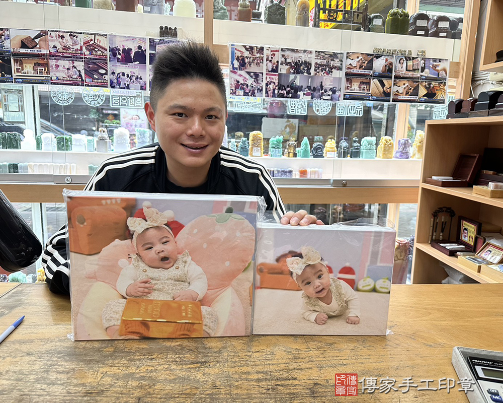 新北市永和區小暄寶貝抓周推薦：傳家新北店抓周度脺中國風會場，嬰兒古禮抓周流程儀式吉祥話、抓周道具物品24種、拍照。抓周證書。2026.04.09