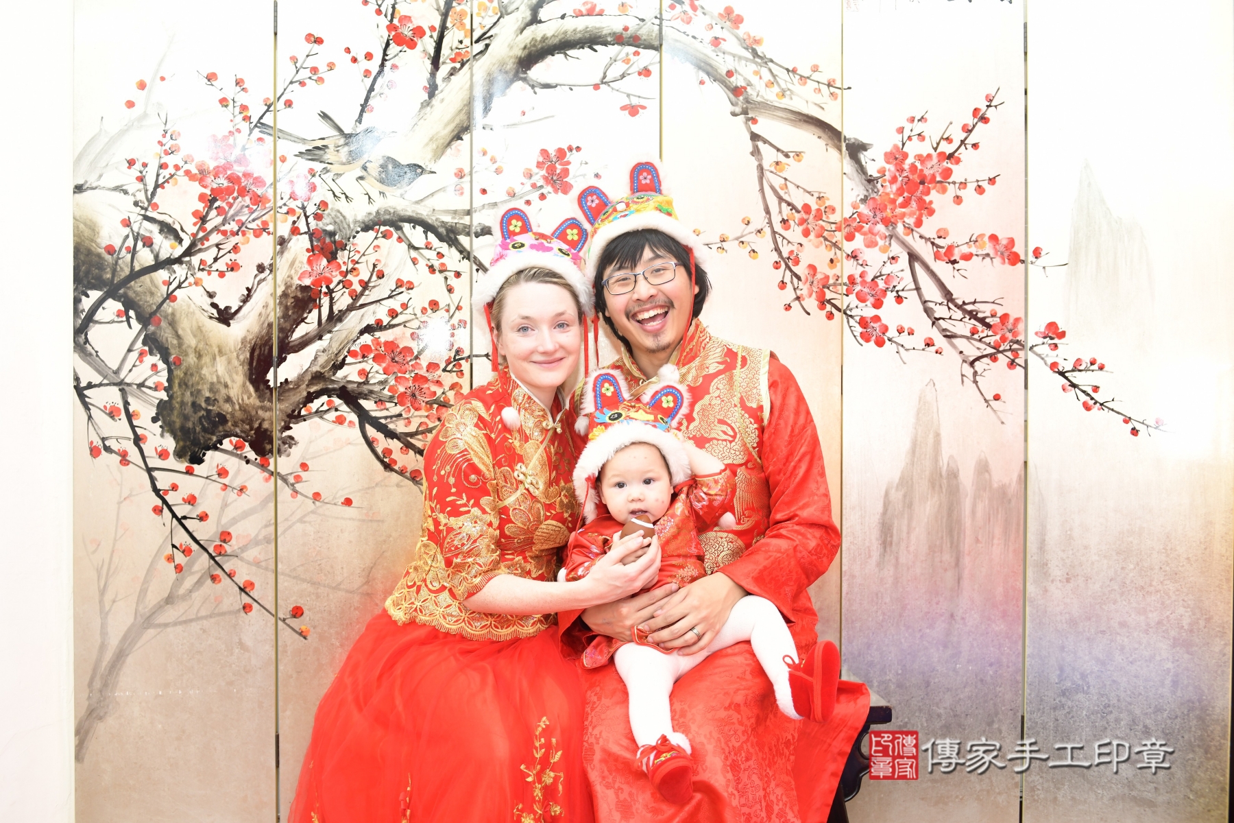 在笑聲與祝福中，紀錄屬於我們的第一個里程碑。台北市小雅寶貝抓 .....，案例照