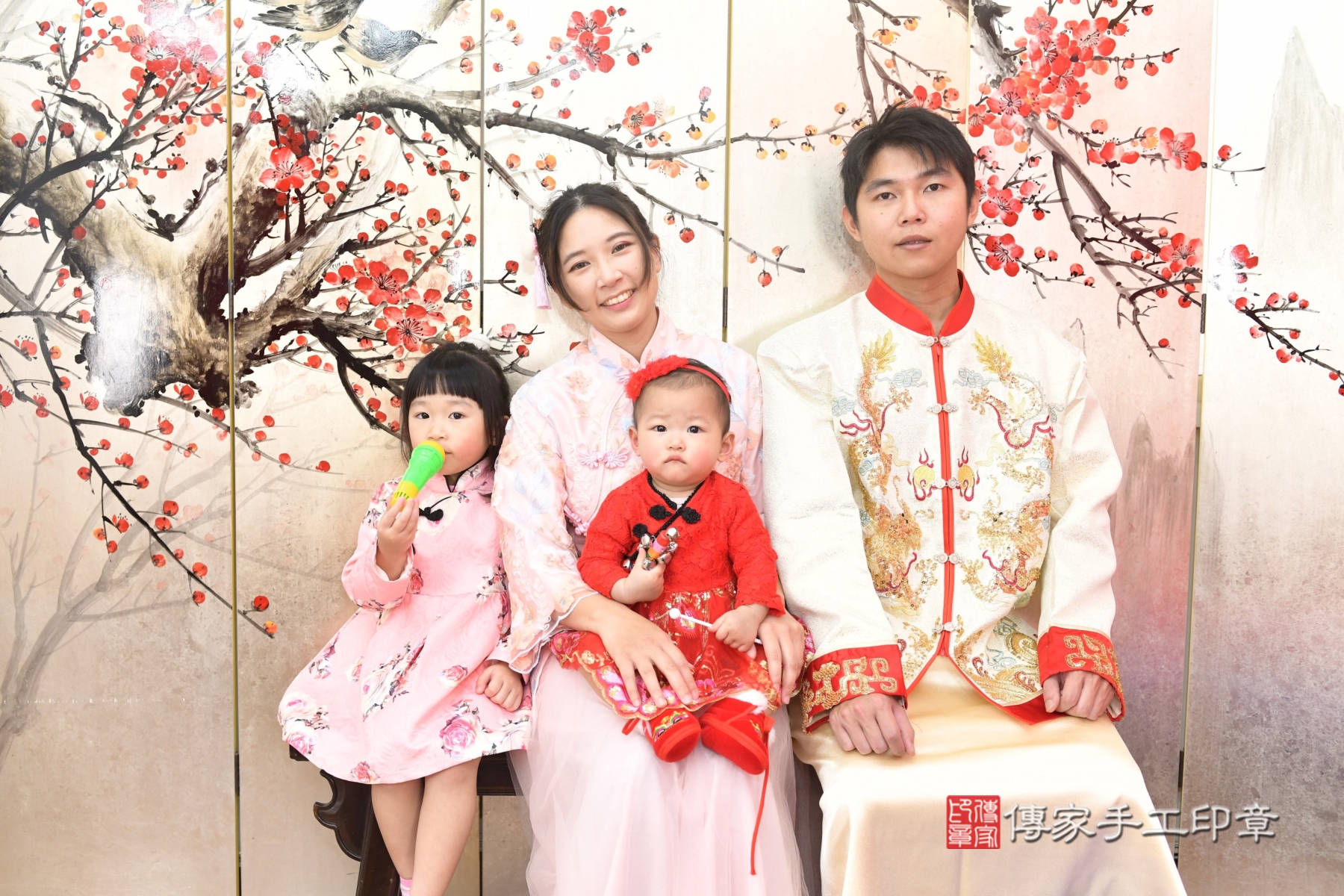 傳家手工印章台北店、抓周、度脺、剃頭、收涎、傳家嬰兒古禮 傳家手工印章台北店、抓周、度脺、剃頭、收涎、傳家嬰兒古禮