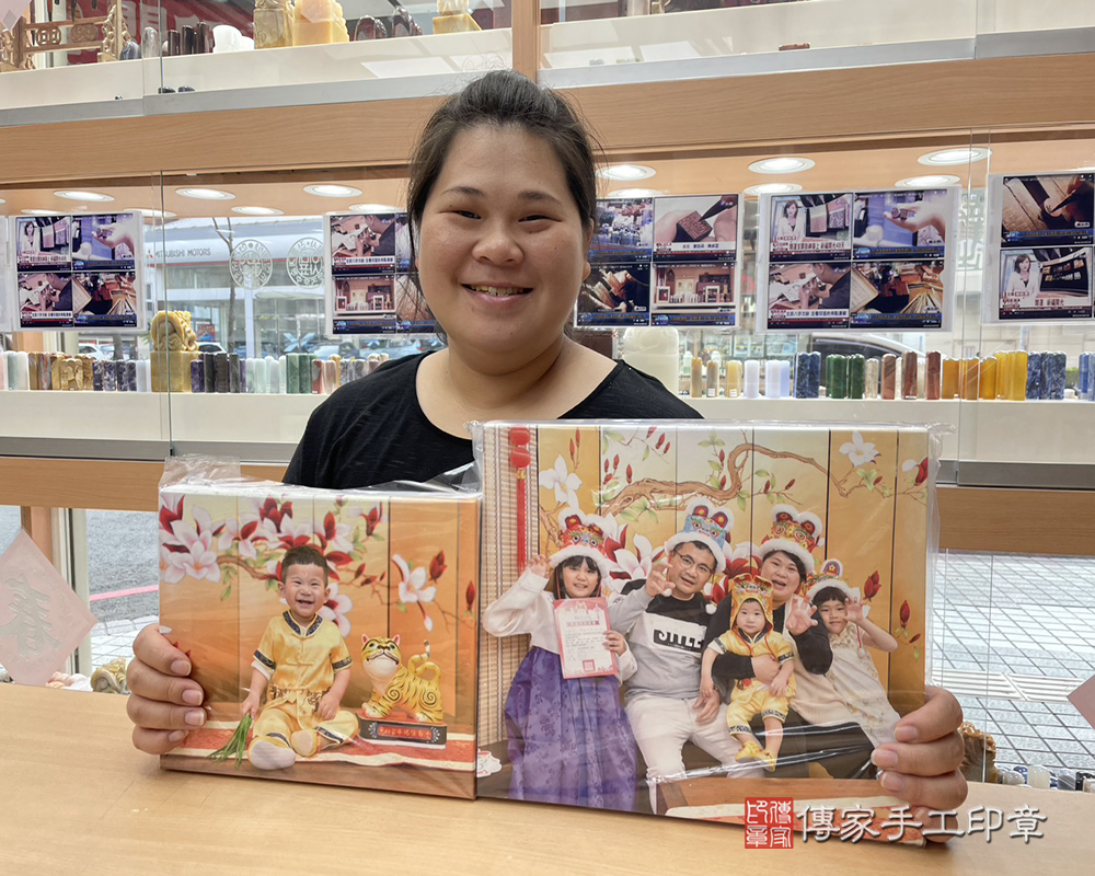 新竹市東區浩浩寶貝抓周推薦：傳家新竹店抓周度脺中國風會場，嬰兒古禮抓周流程儀式吉祥話、抓周道具物品24種、拍照。抓周證書。2026.04.14