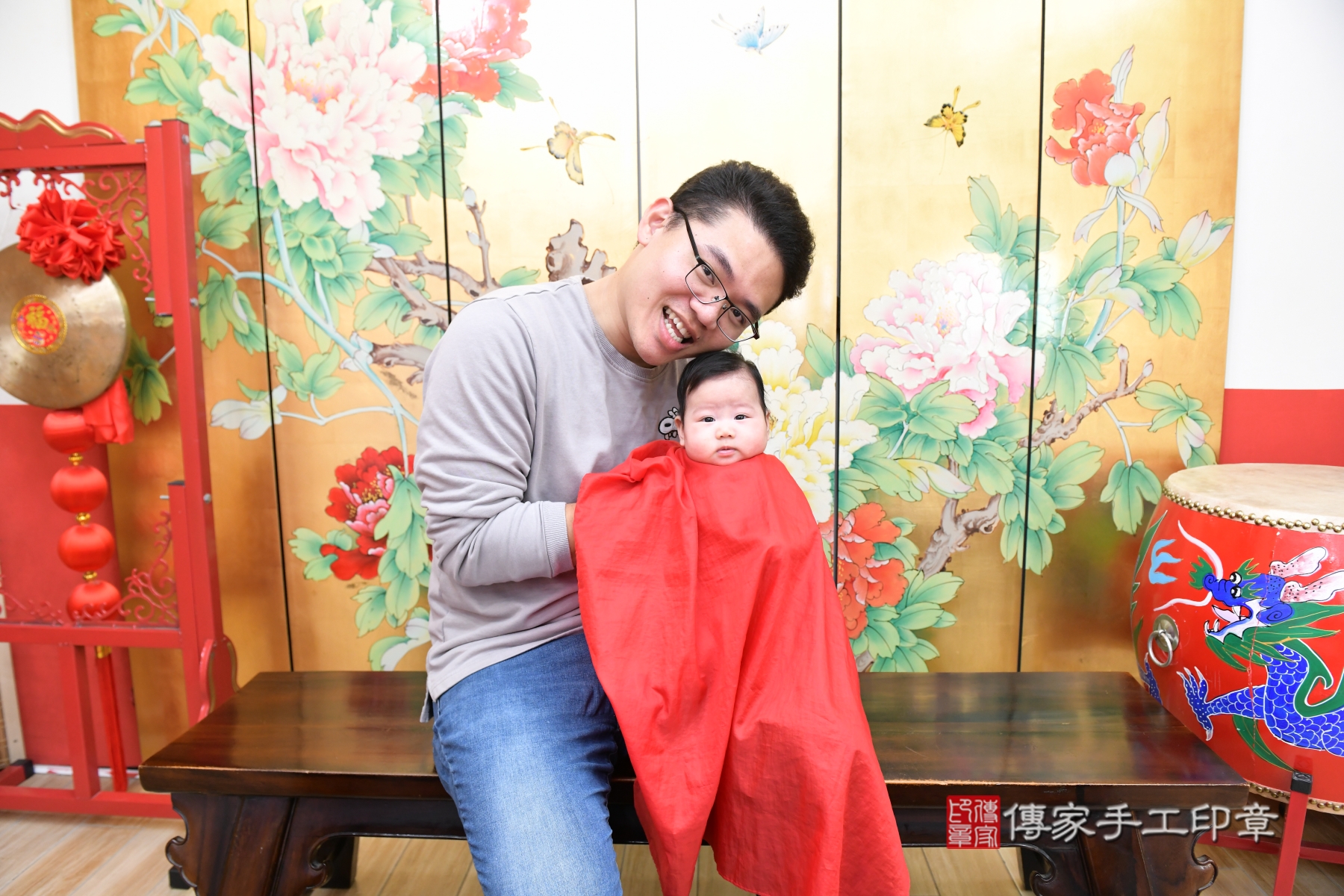 傳家手工印章台北店、抓周、度脺、剃頭、收涎、傳家嬰兒古禮 傳家手工印章台北店、抓周、度脺、剃頭、收涎、傳家嬰兒古禮
