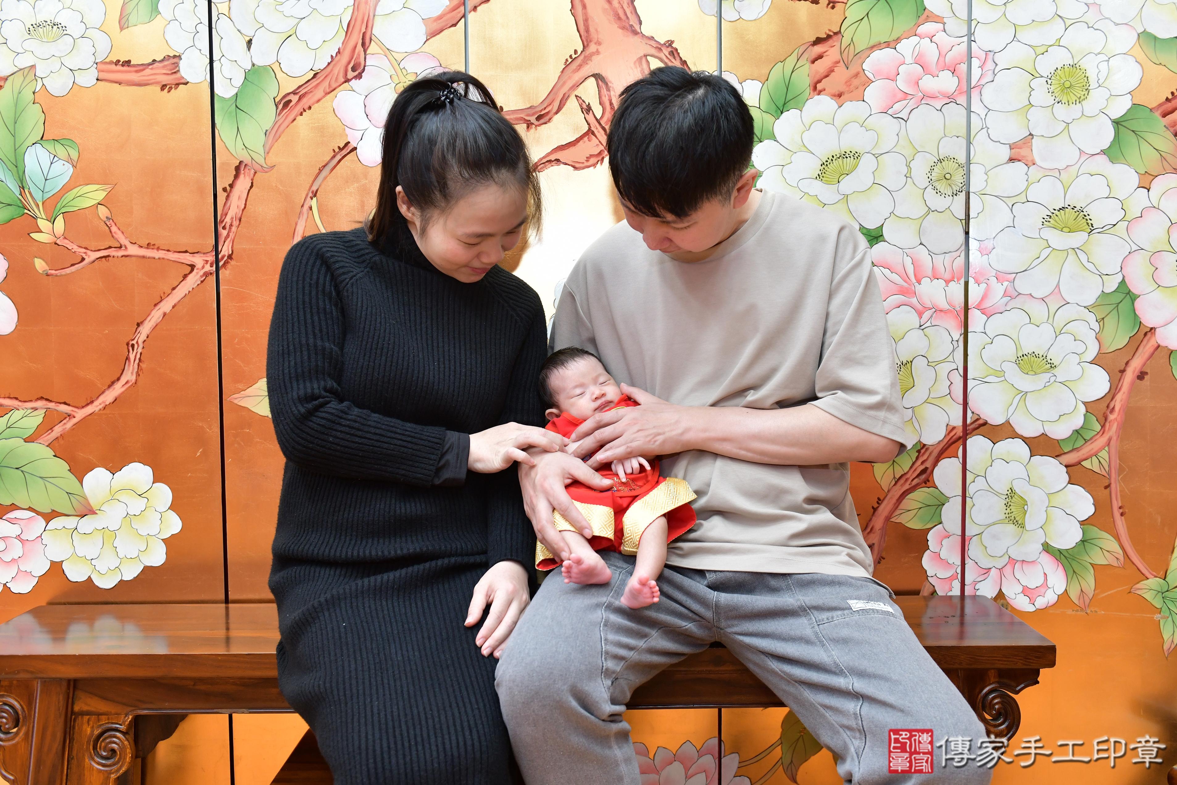 傳家手工印章桃園店、抓周、度脺、美式風會場、傳家嬰兒古禮、吉祥話、抓周道具物品24種、拍照。抓周證書。寶寶抓周、滿周歲、生日快樂、祝福 傳家手工印章桃園店、抓周、度脺、美式風會場、傳家嬰兒古禮、吉祥話、抓周道具物品24種、拍照。抓周證書。寶寶抓周、滿周歲、生日快樂、祝福