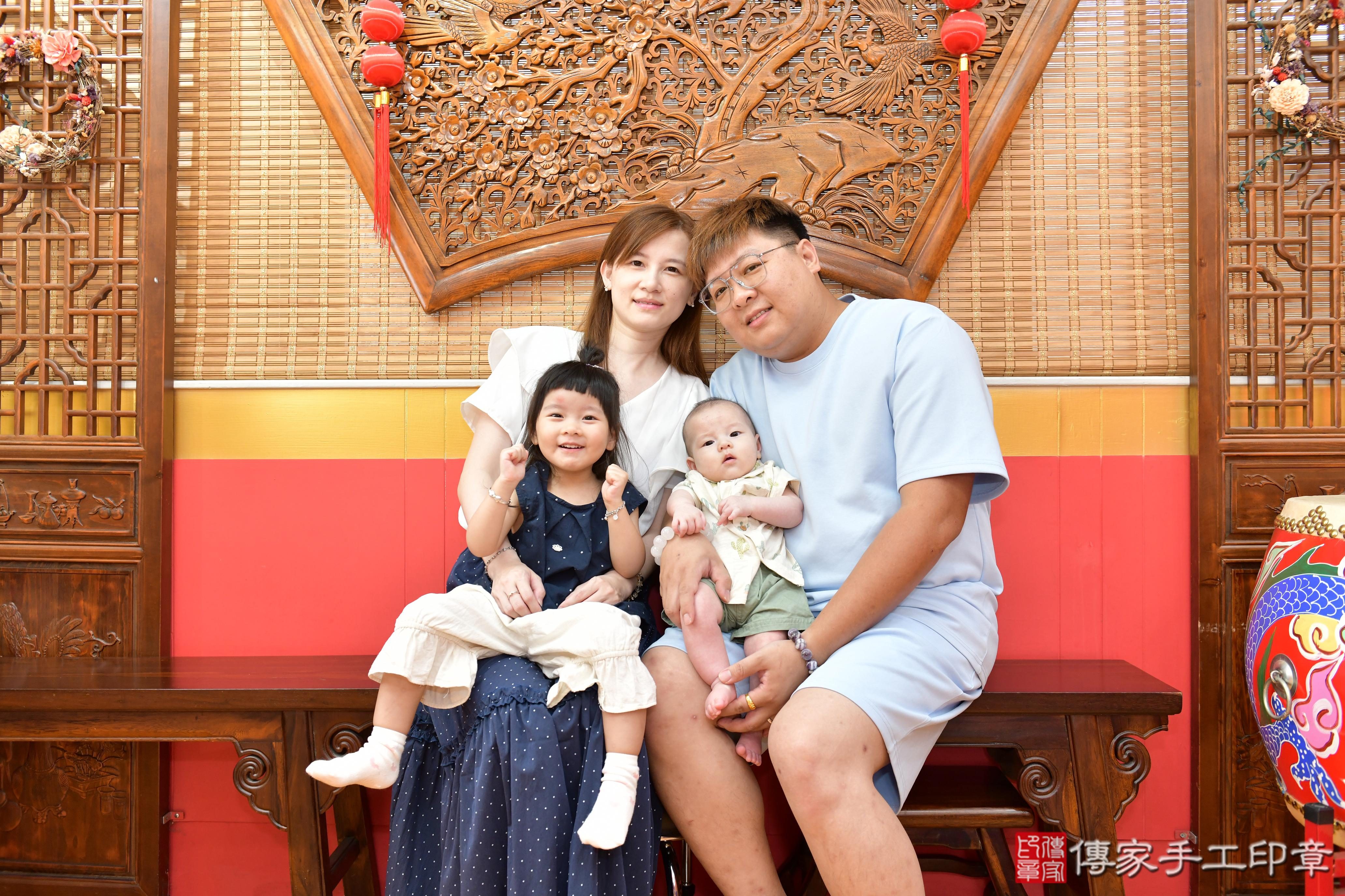 傳家手工印章桃園店、抓周、度脺、美式風會場、傳家嬰兒古禮、吉祥話、抓周道具物品24種、拍照。抓周證書。寶寶抓周、滿周歲、生日快樂、祝福 傳家手工印章桃園店、抓周、度脺、美式風會場、傳家嬰兒古禮、吉祥話、抓周道具物品24種、拍照。抓周證書。寶寶抓周、滿周歲、生日快樂、祝福