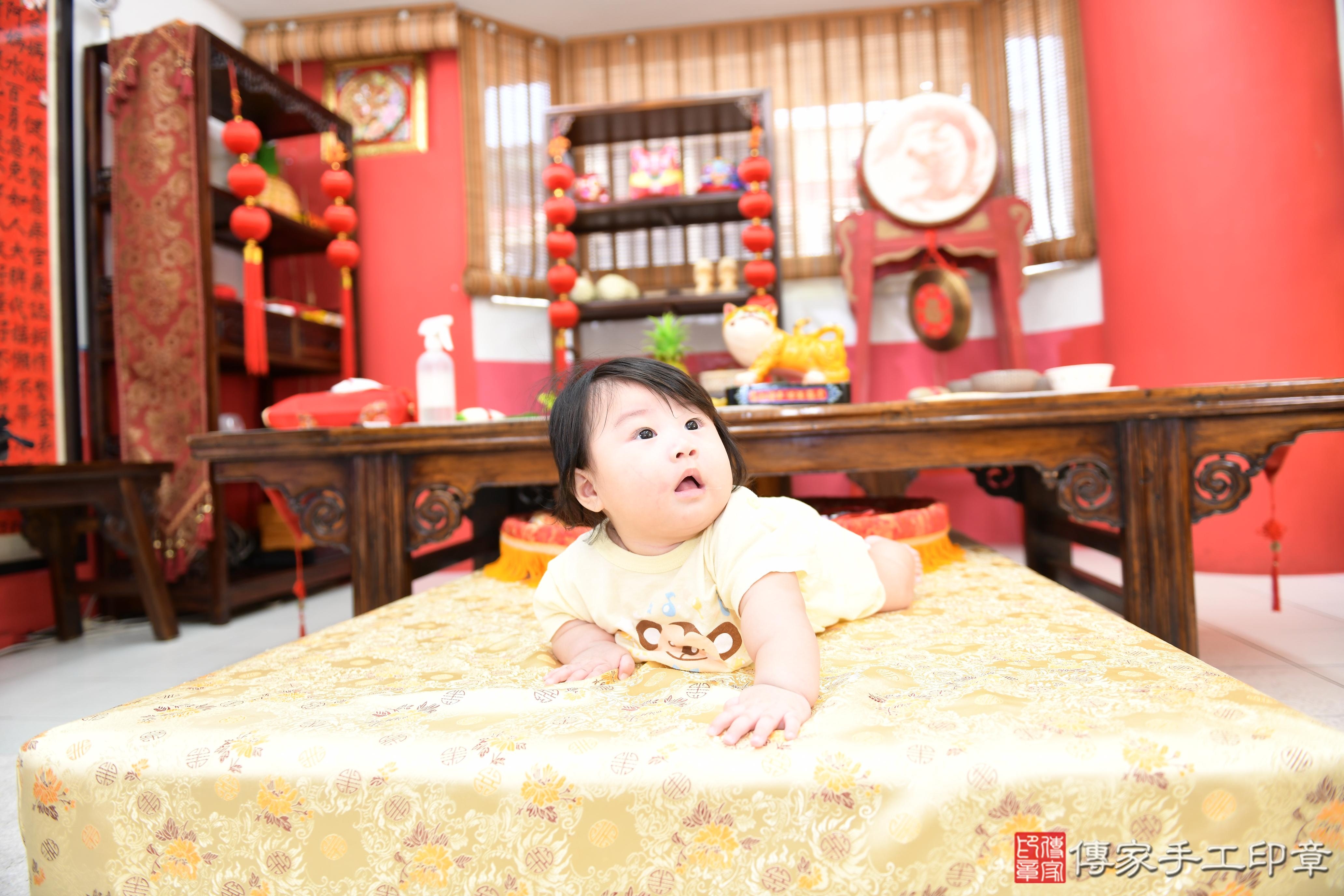 傳家手工印章高雄店、抓周、度脺、美式風會場、傳家嬰兒古禮、吉祥話、抓周道具物品24種、拍照。抓周證書。寶寶抓周、滿周歲、生日快樂、祝福 傳家手工印章高雄店、抓周、度脺、美式風會場、傳家嬰兒古禮、吉祥話、抓周道具物品24種、拍照。抓周證書。寶寶抓周、滿周歲、生日快樂、祝福