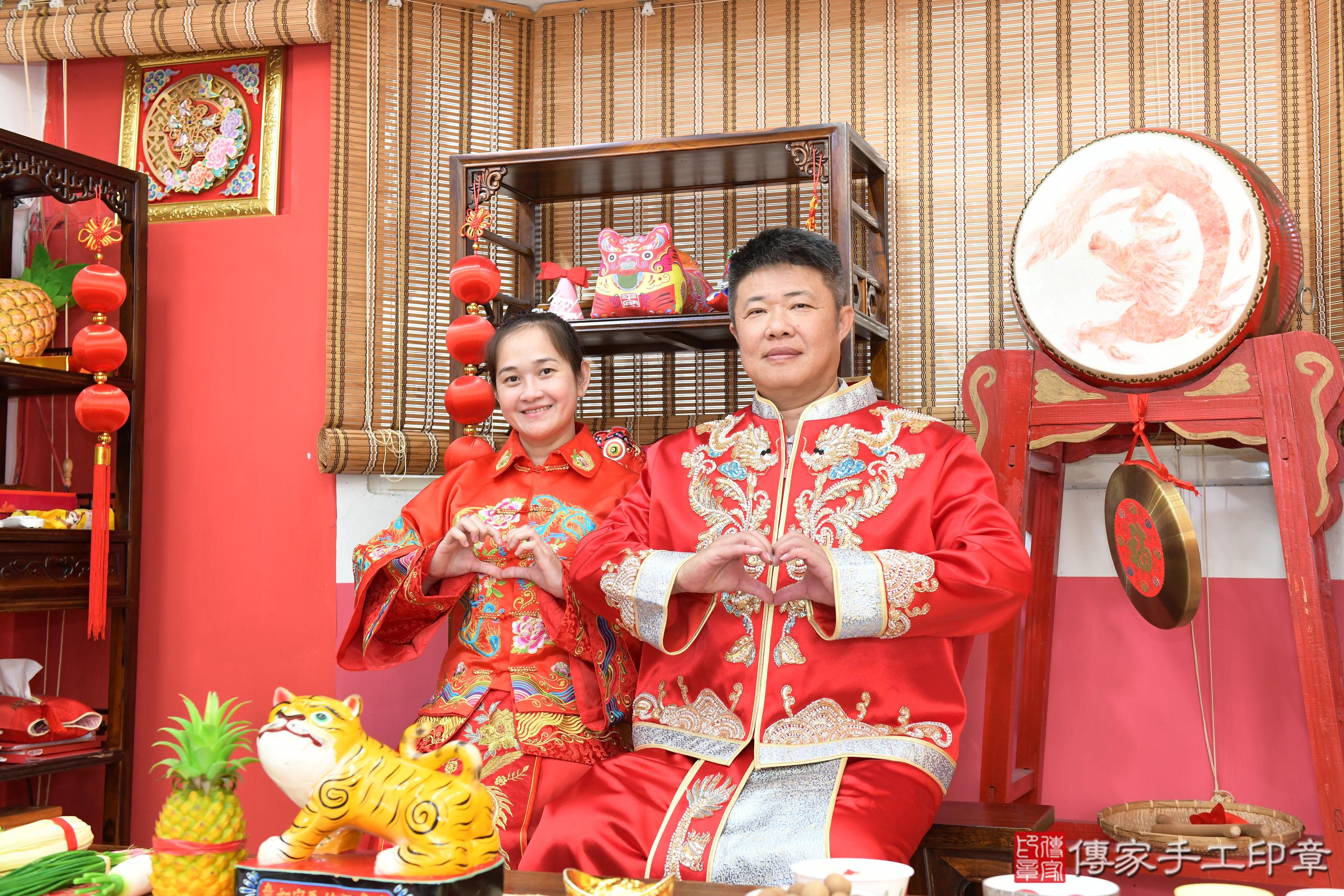 傳家手工印章高雄店、抓周、度脺、美式風會場、傳家嬰兒古禮、吉祥話、抓周道具物品24種、拍照。抓周證書。寶寶抓周、滿周歲、生日快樂、祝福 傳家手工印章高雄店、抓周、度脺、美式風會場、傳家嬰兒古禮、吉祥話、抓周道具物品24種、拍照。抓周證書。寶寶抓周、滿周歲、生日快樂、祝福