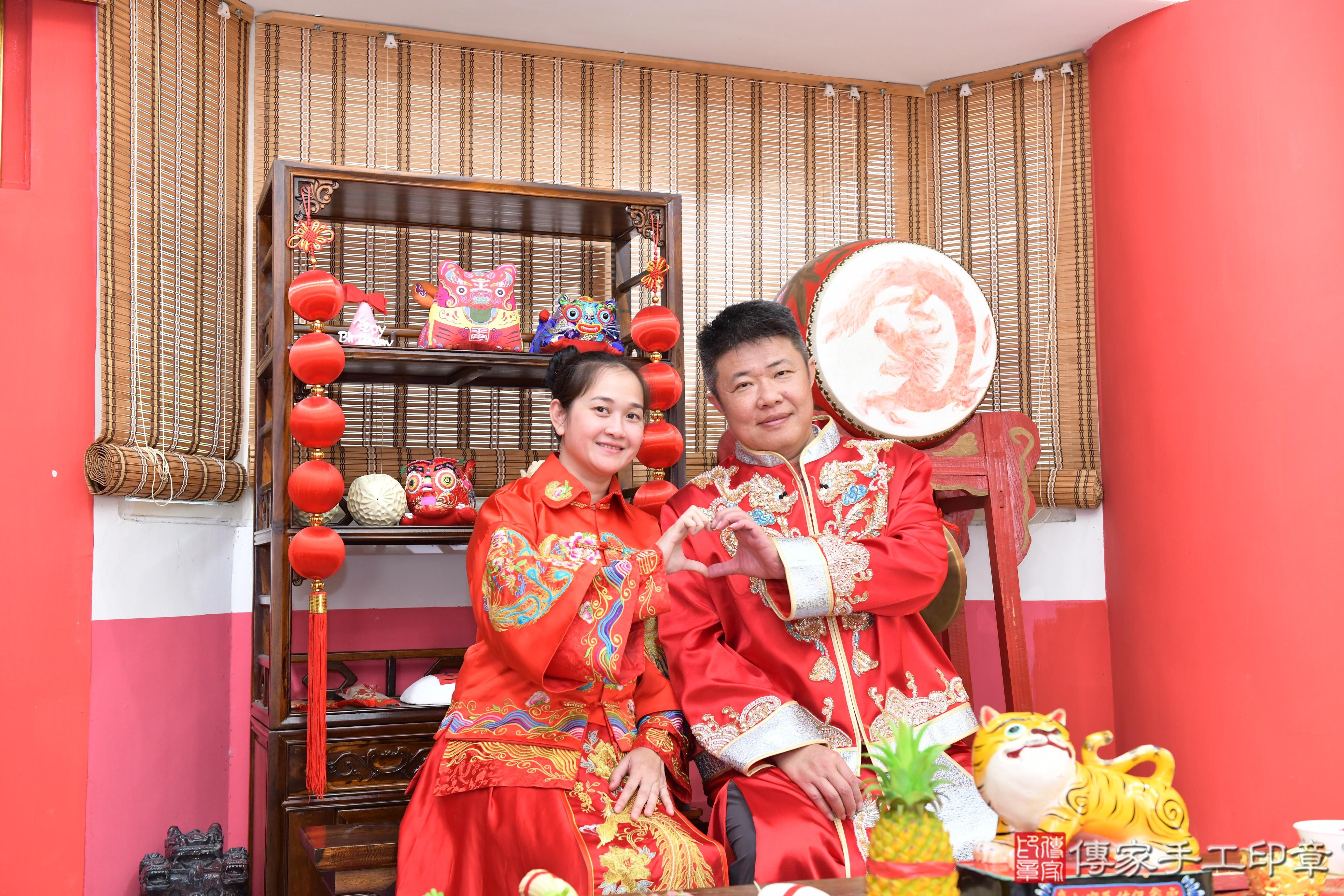 傳家手工印章高雄店、抓周、度脺、美式風會場、傳家嬰兒古禮、吉祥話、抓周道具物品24種、拍照。抓周證書。寶寶抓周、滿周歲、生日快樂、祝福 傳家手工印章高雄店、抓周、度脺、美式風會場、傳家嬰兒古禮、吉祥話、抓周道具物品24種、拍照。抓周證書。寶寶抓周、滿周歲、生日快樂、祝福