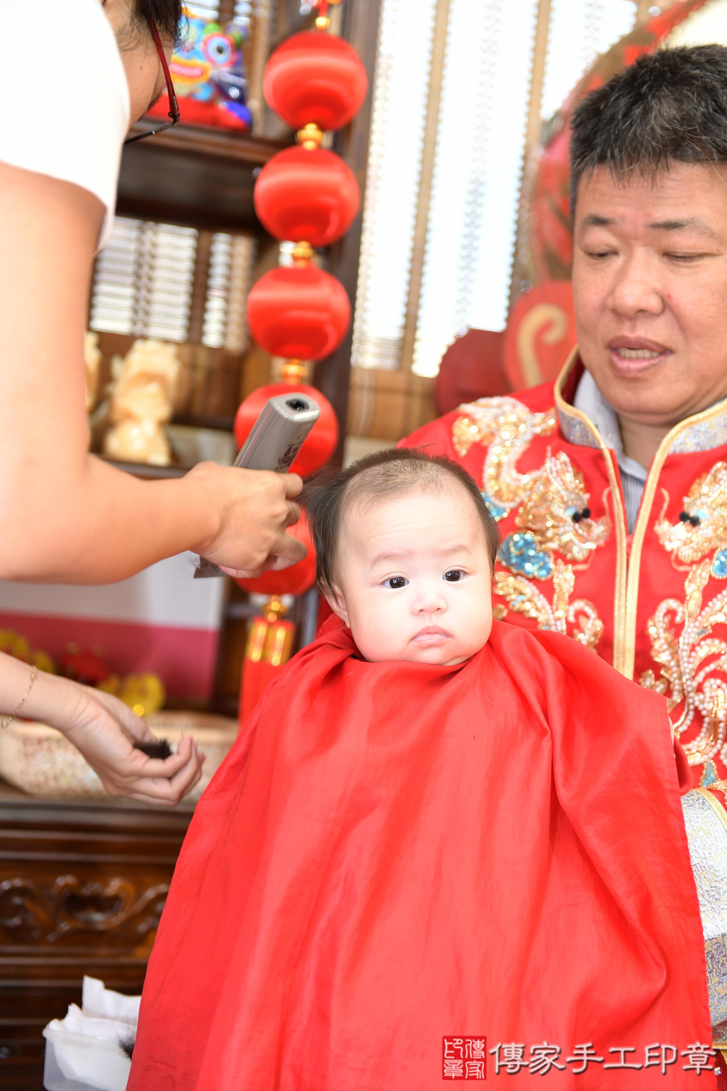 傳家手工印章高雄店、抓周、度脺、美式風會場、傳家嬰兒古禮、吉祥話、抓周道具物品24種、拍照。抓周證書。寶寶抓周、滿周歲、生日快樂、祝福 傳家手工印章高雄店、抓周、度脺、美式風會場、傳家嬰兒古禮、吉祥話、抓周道具物品24種、拍照。抓周證書。寶寶抓周、滿周歲、生日快樂、祝福