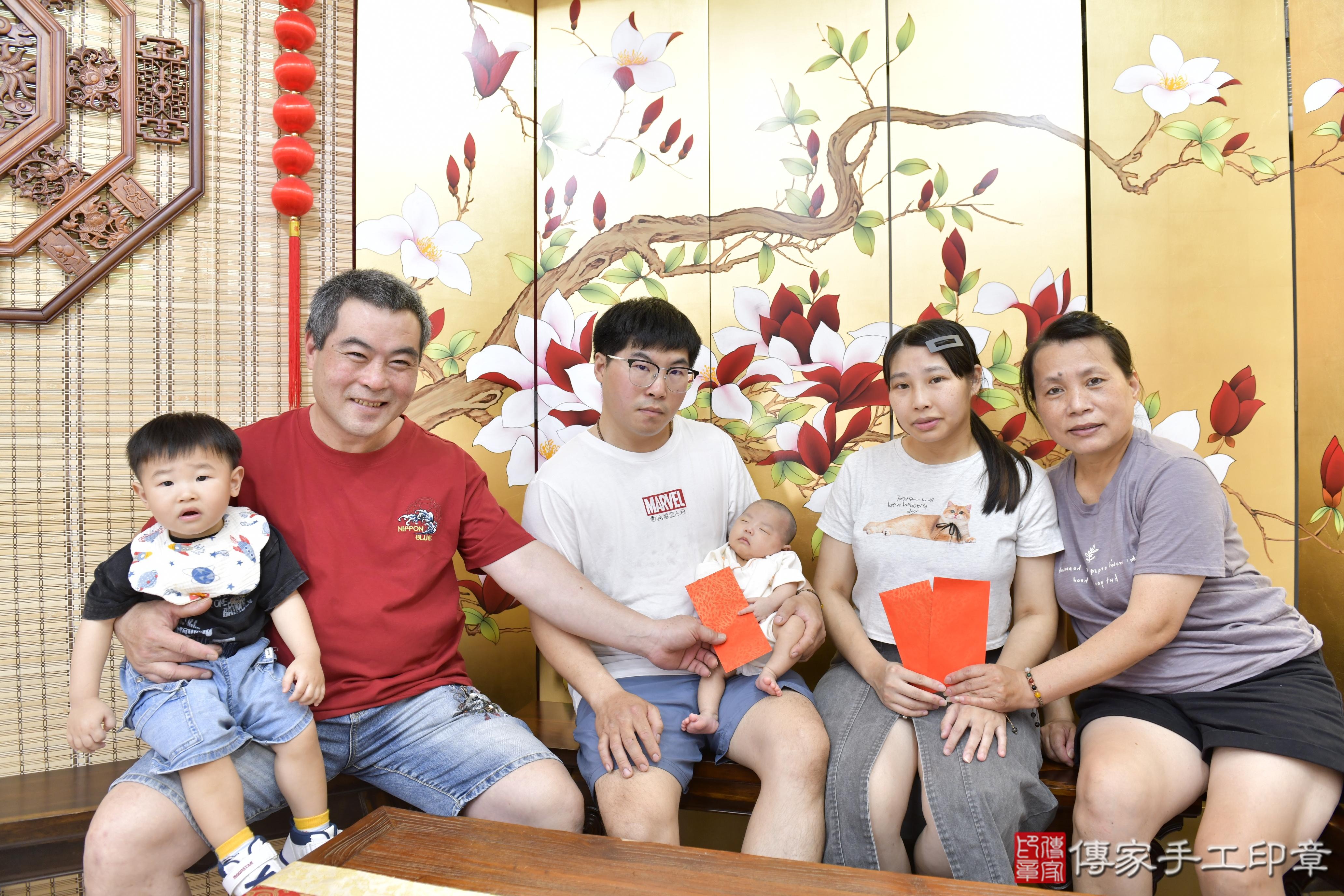 傳家手工印章新竹店、抓周、度脺、美式風會場、傳家嬰兒古禮、吉祥話、抓周道具物品24種、拍照。抓周證書。寶寶抓周、滿周歲、生日快樂、祝福 傳家手工印章新竹店、抓周、度脺、美式風會場、傳家嬰兒古禮、吉祥話、抓周道具物品24種、拍照。抓周證書。寶寶抓周、滿周歲、生日快樂、祝福