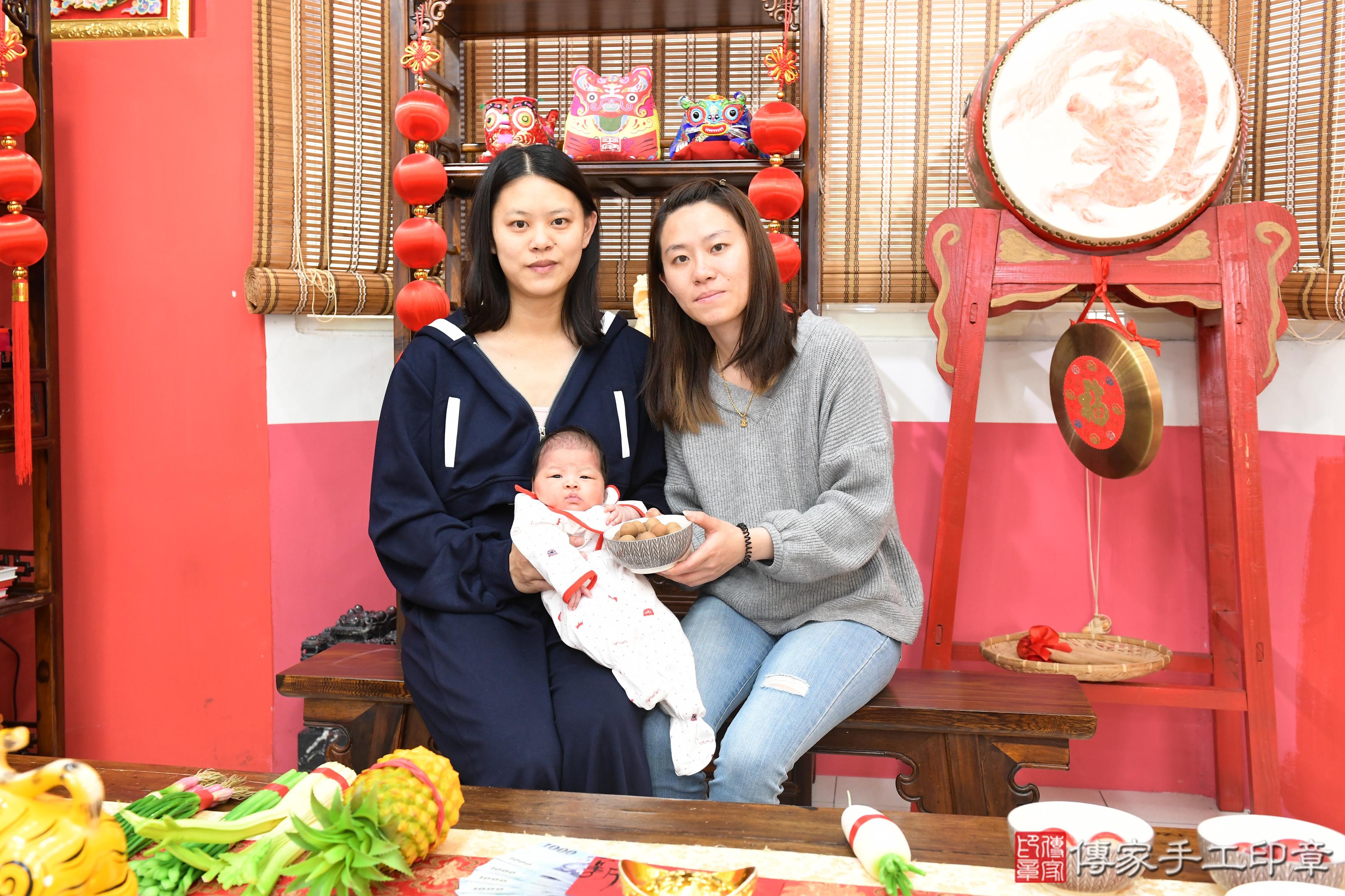 傳家手工印章高雄店、抓周、度脺、美式風會場、傳家嬰兒古禮、吉祥話、抓周道具物品24種、拍照。抓周證書。寶寶抓周、滿周歲、生日快樂、祝福