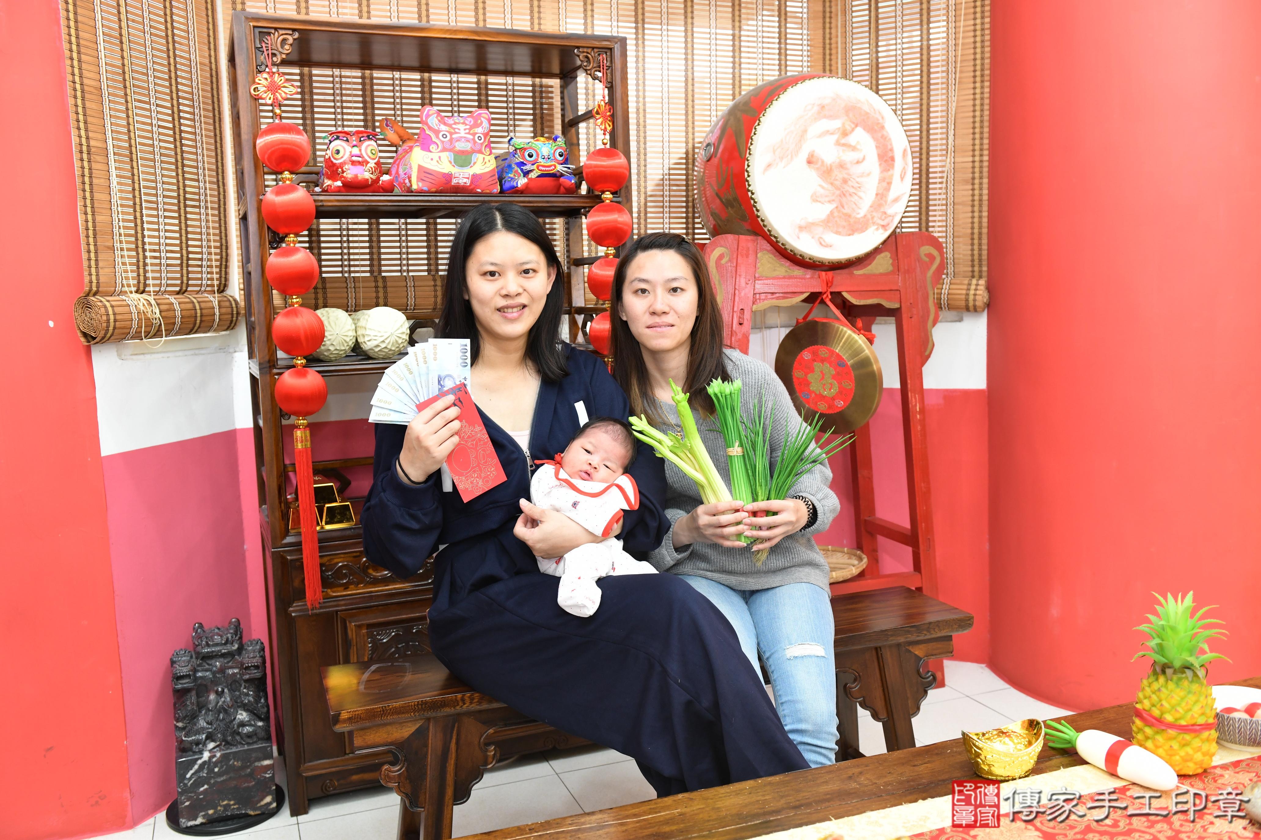 傳家手工印章高雄店、抓周、度脺、美式風會場、傳家嬰兒古禮、吉祥話、抓周道具物品24種、拍照。抓周證書。寶寶抓周、滿周歲、生日快樂、祝福