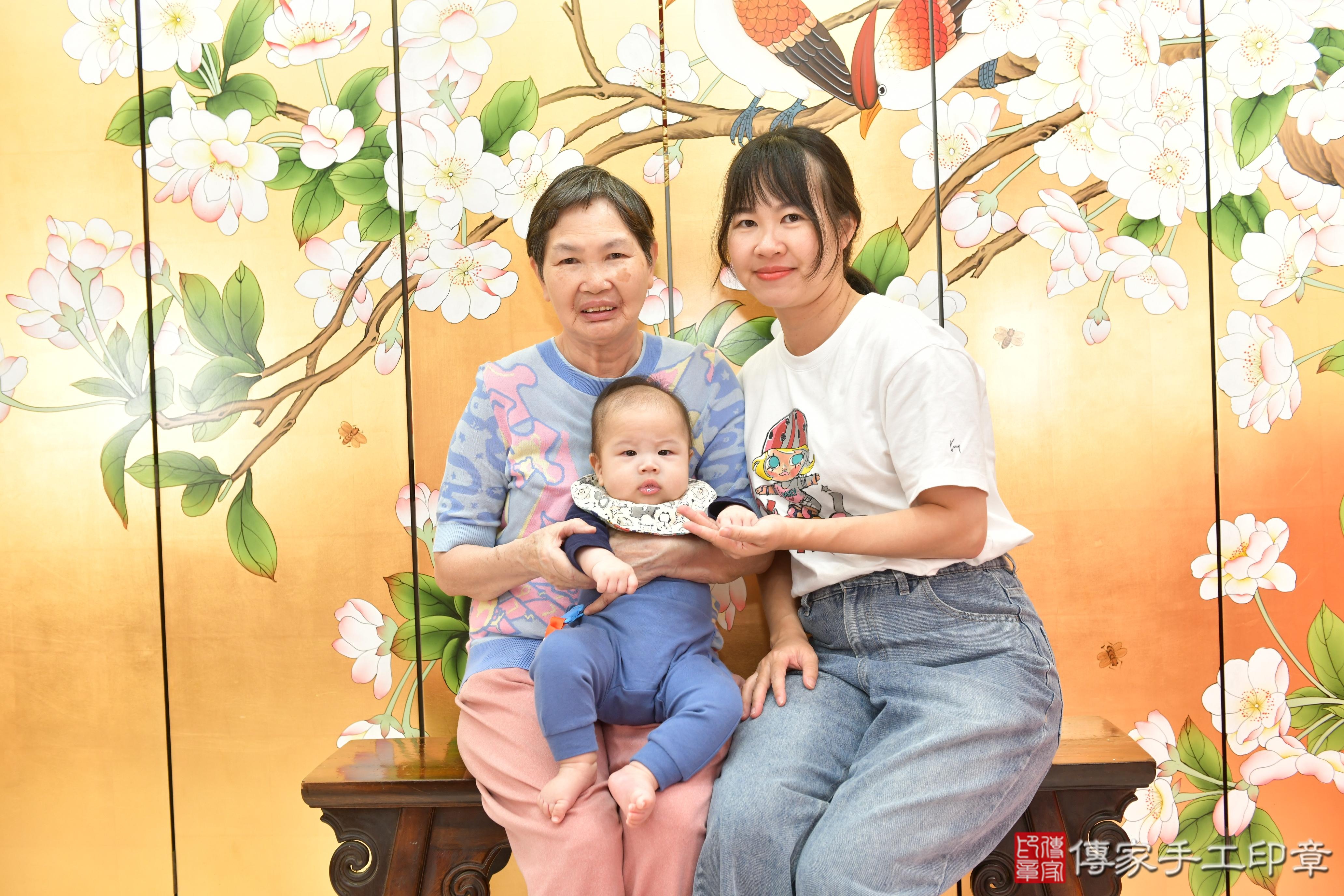 傳家手工印章台中店、抓周、度脺、美式風會場、傳家嬰兒古禮、吉祥話、抓周道具物品24種、拍照。抓周證書。寶寶抓周、滿周歲、生日快樂、祝福 傳家手工印章台中店、抓周、度脺、美式風會場、傳家嬰兒古禮、吉祥話、抓周道具物品24種、拍照。抓周證書。寶寶抓周、滿周歲、生日快樂、祝福