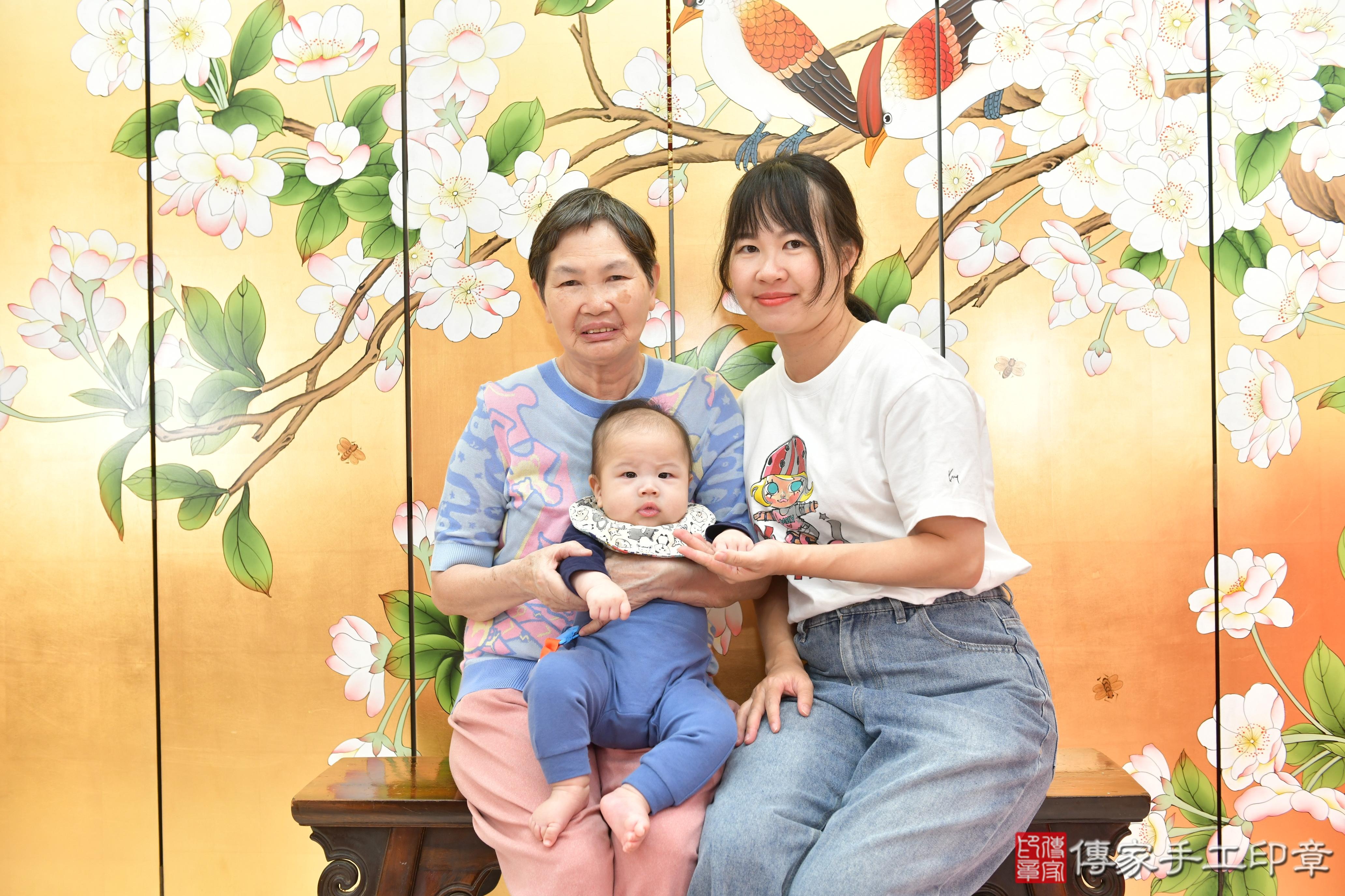 傳家手工印章台中店、抓周、度脺、美式風會場、傳家嬰兒古禮、吉祥話、抓周道具物品24種、拍照。抓周證書。寶寶抓周、滿周歲、生日快樂、祝福 傳家手工印章台中店、抓周、度脺、美式風會場、傳家嬰兒古禮、吉祥話、抓周道具物品24種、拍照。抓周證書。寶寶抓周、滿周歲、生日快樂、祝福