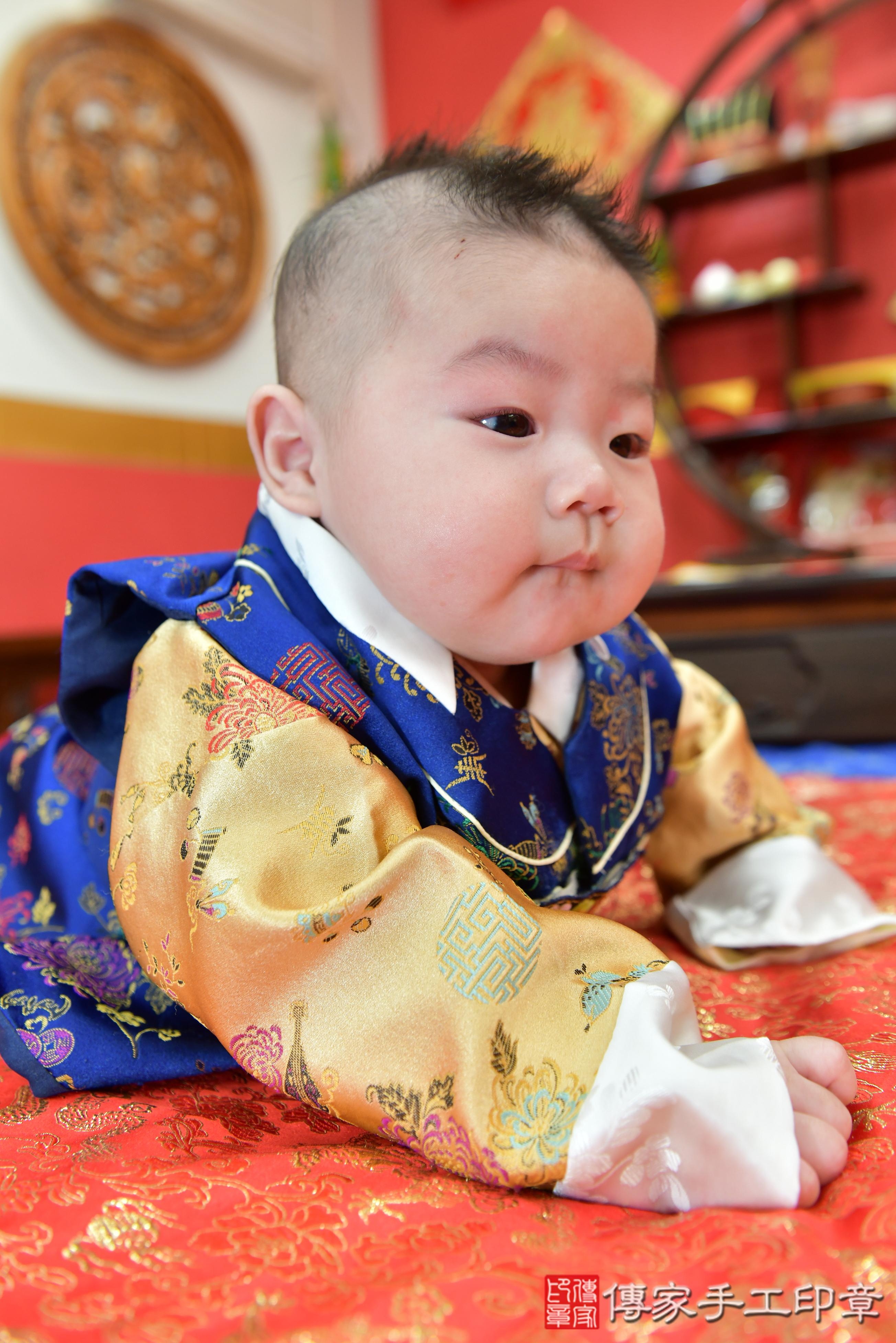 傳家手工印章桃園店、抓周、度脺、美式風會場、傳家嬰兒古禮、吉祥話、抓周道具物品24種、拍照。抓周證書。寶寶抓周、滿周歲、生日快樂、祝福 傳家手工印章桃園店、抓周、度脺、美式風會場、傳家嬰兒古禮、吉祥話、抓周道具物品24種、拍照。抓周證書。寶寶抓周、滿周歲、生日快樂、祝福