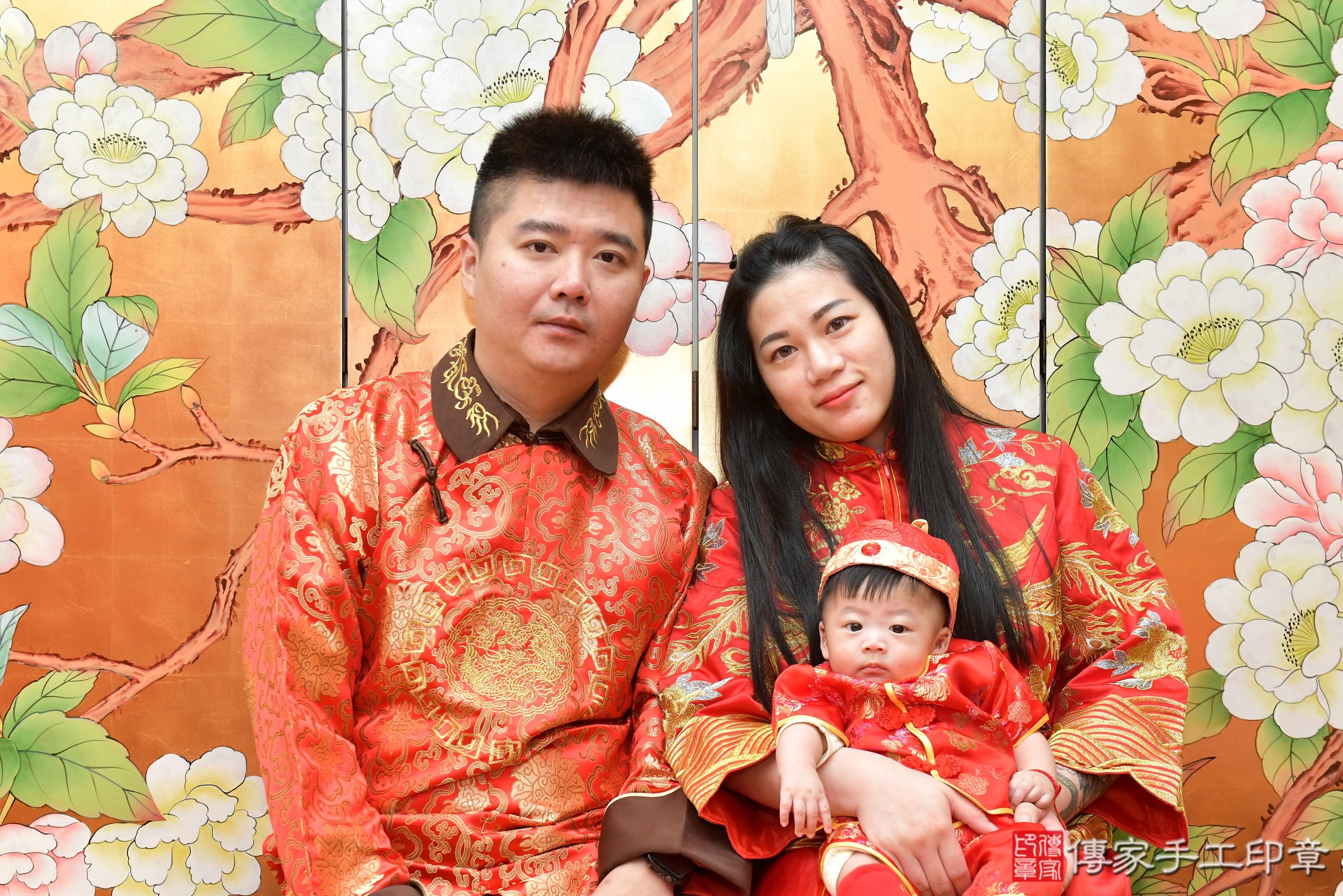 傳家手工印章桃園店、抓周、度脺、美式風會場、傳家嬰兒古禮、吉祥話、抓周道具物品24種、拍照。抓周證書。寶寶抓周、滿周歲、生日快樂、祝福 傳家手工印章桃園店、抓周、度脺、美式風會場、傳家嬰兒古禮、吉祥話、抓周道具物品24種、拍照。抓周證書。寶寶抓周、滿周歲、生日快樂、祝福