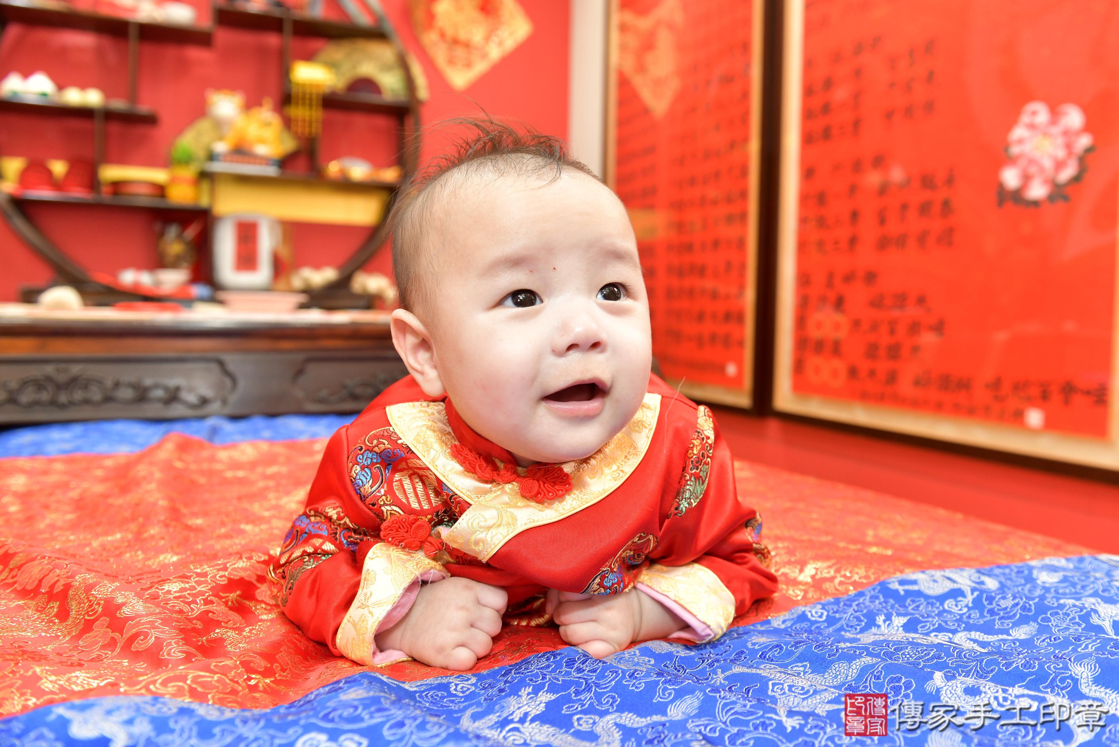 傳家手工印章桃園店、抓周、度脺、美式風會場、傳家嬰兒古禮、吉祥話、抓周道具物品24種、拍照。抓周證書。寶寶抓周、滿周歲、生日快樂、祝福 傳家手工印章桃園店、抓周、度脺、美式風會場、傳家嬰兒古禮、吉祥話、抓周道具物品24種、拍照。抓周證書。寶寶抓周、滿周歲、生日快樂、祝福