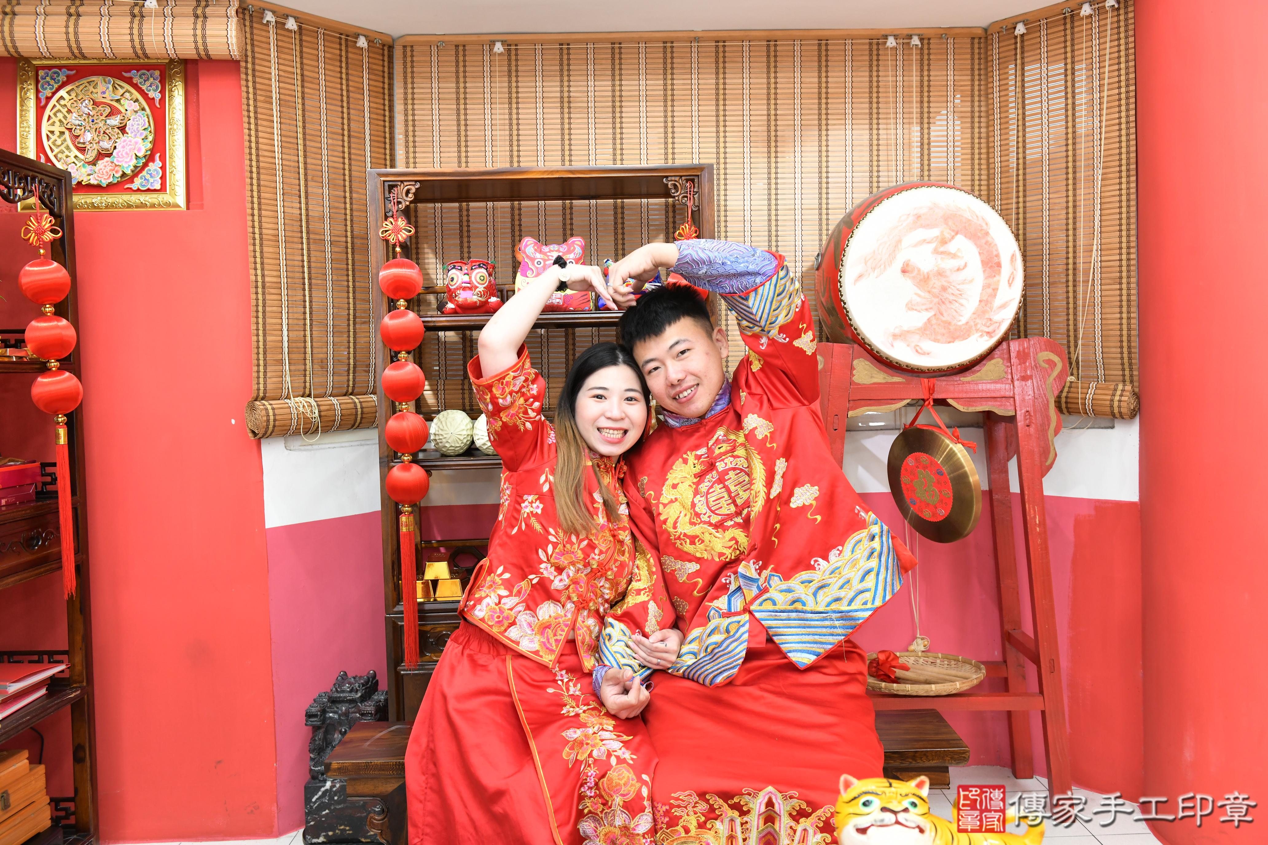 傳家手工印章高雄店、抓周、度脺、美式風會場、傳家嬰兒古禮、吉祥話、抓周道具物品24種、拍照。抓周證書。寶寶抓周、滿周歲、生日快樂、祝福