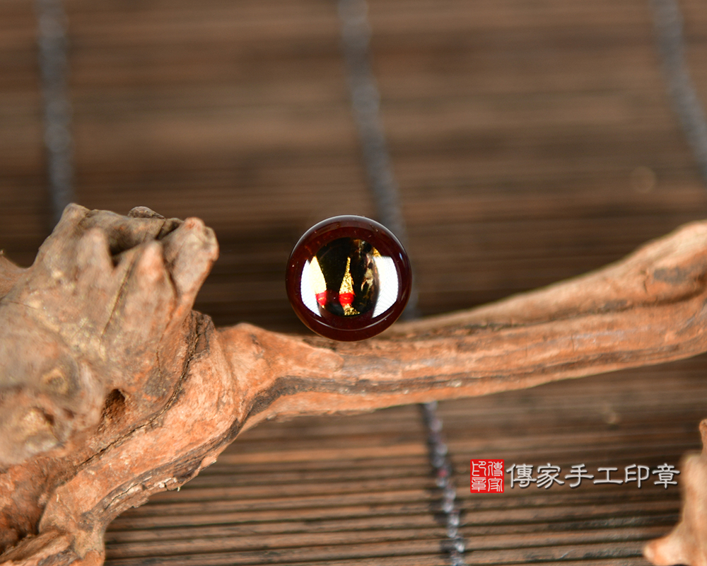 喜氣洋洋帶有霸氣感的紅虎眼石臍髮印章 傳家印章台中店115.4.8 喜氣洋洋帶有霸氣感的紅虎眼石臍髮印章 傳家印章台中店115.4.8