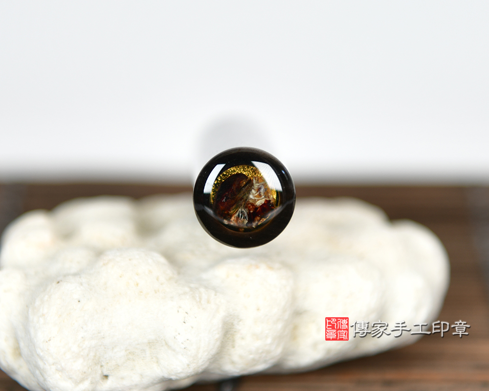 神秘深邃之銀曜石臍帶印章 傳家手工印章台中店115.4.28 神秘深邃之銀曜石臍帶印章 傳家手工印章台中店115.4.28