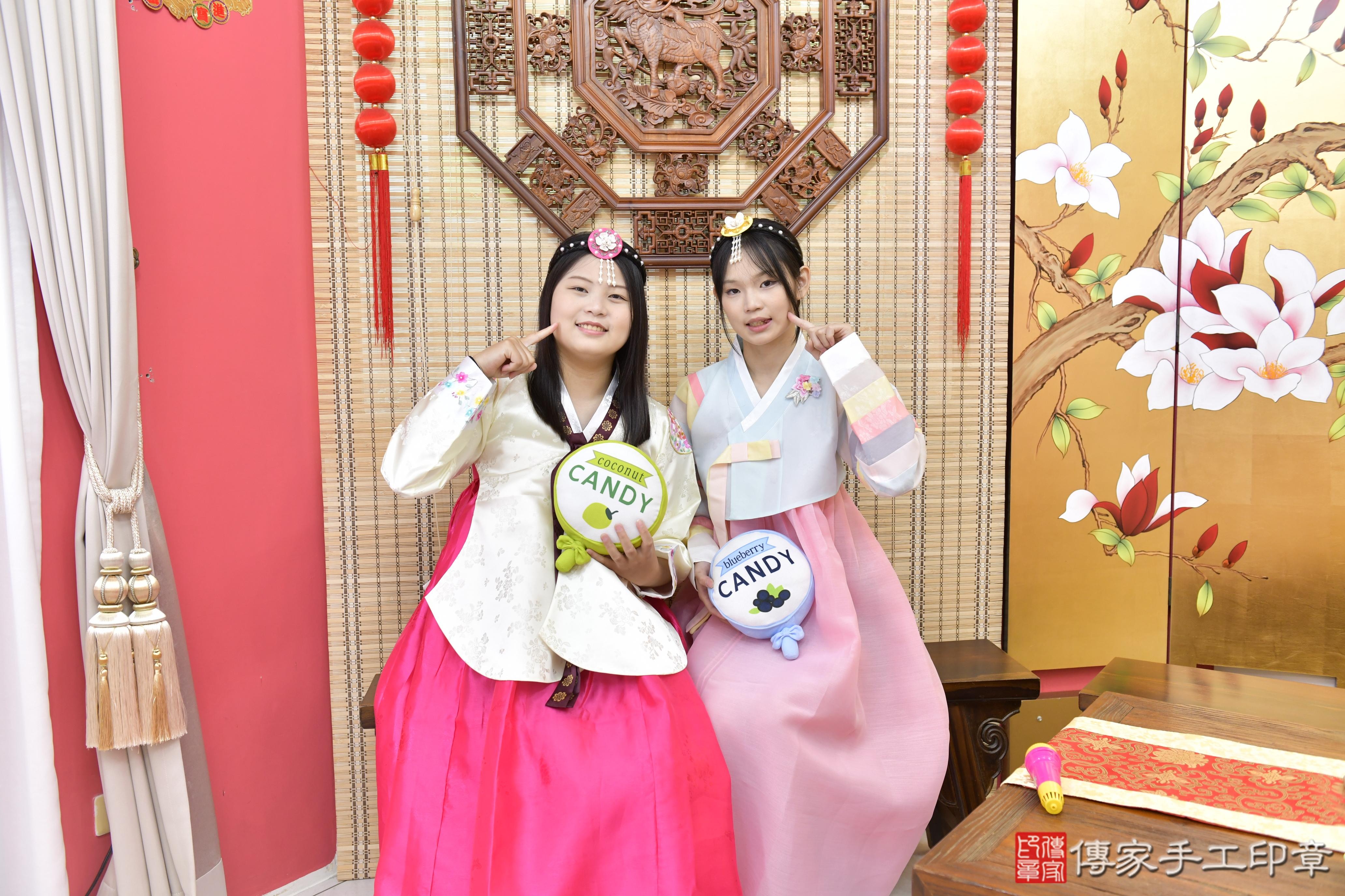 傳家手工印章新竹店、抓周、度脺、美式風會場、傳家嬰兒古禮、吉祥話、抓周道具物品24種、拍照。抓周證書。寶寶抓周、滿周歲、生日快樂、祝福