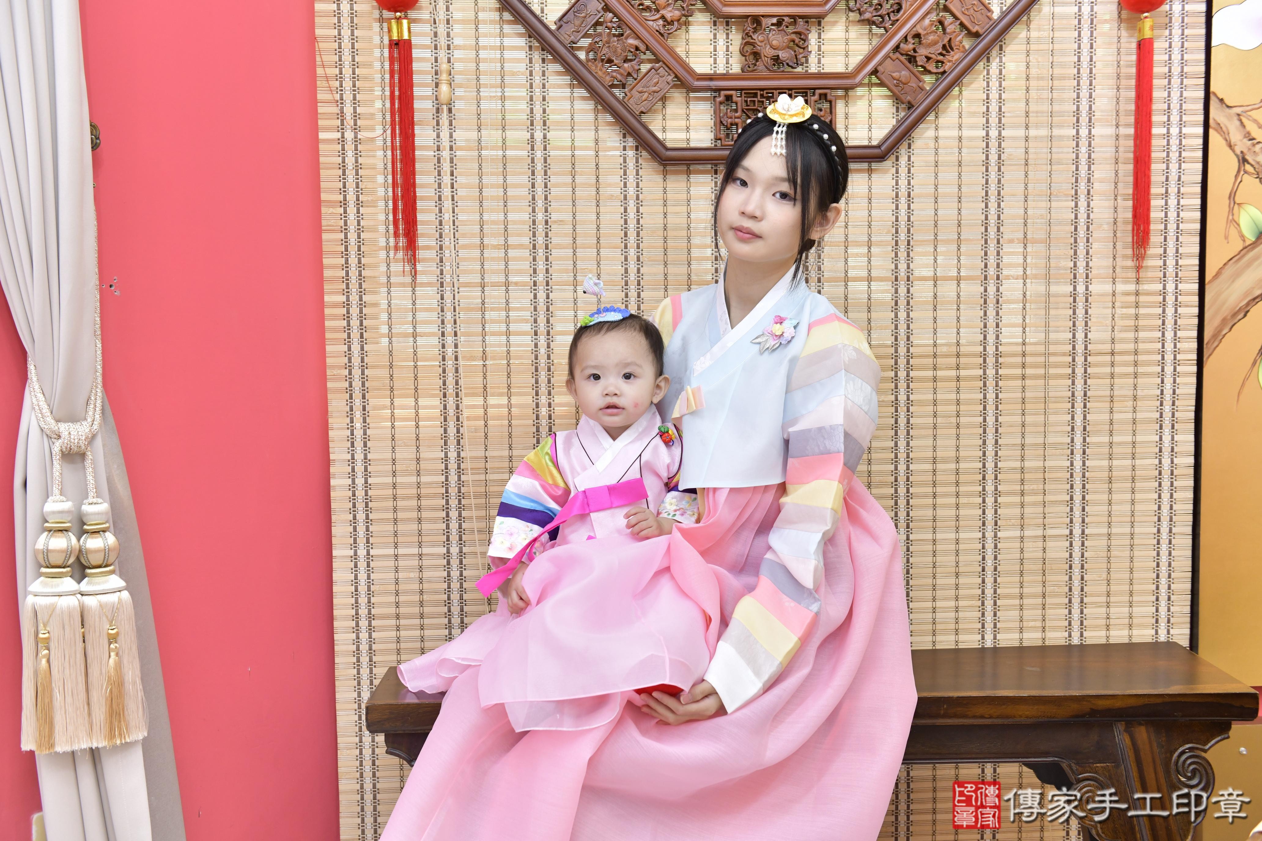 傳家手工印章新竹店、抓周、度脺、美式風會場、傳家嬰兒古禮、吉祥話、抓周道具物品24種、拍照。抓周證書。寶寶抓周、滿周歲、生日快樂、祝福