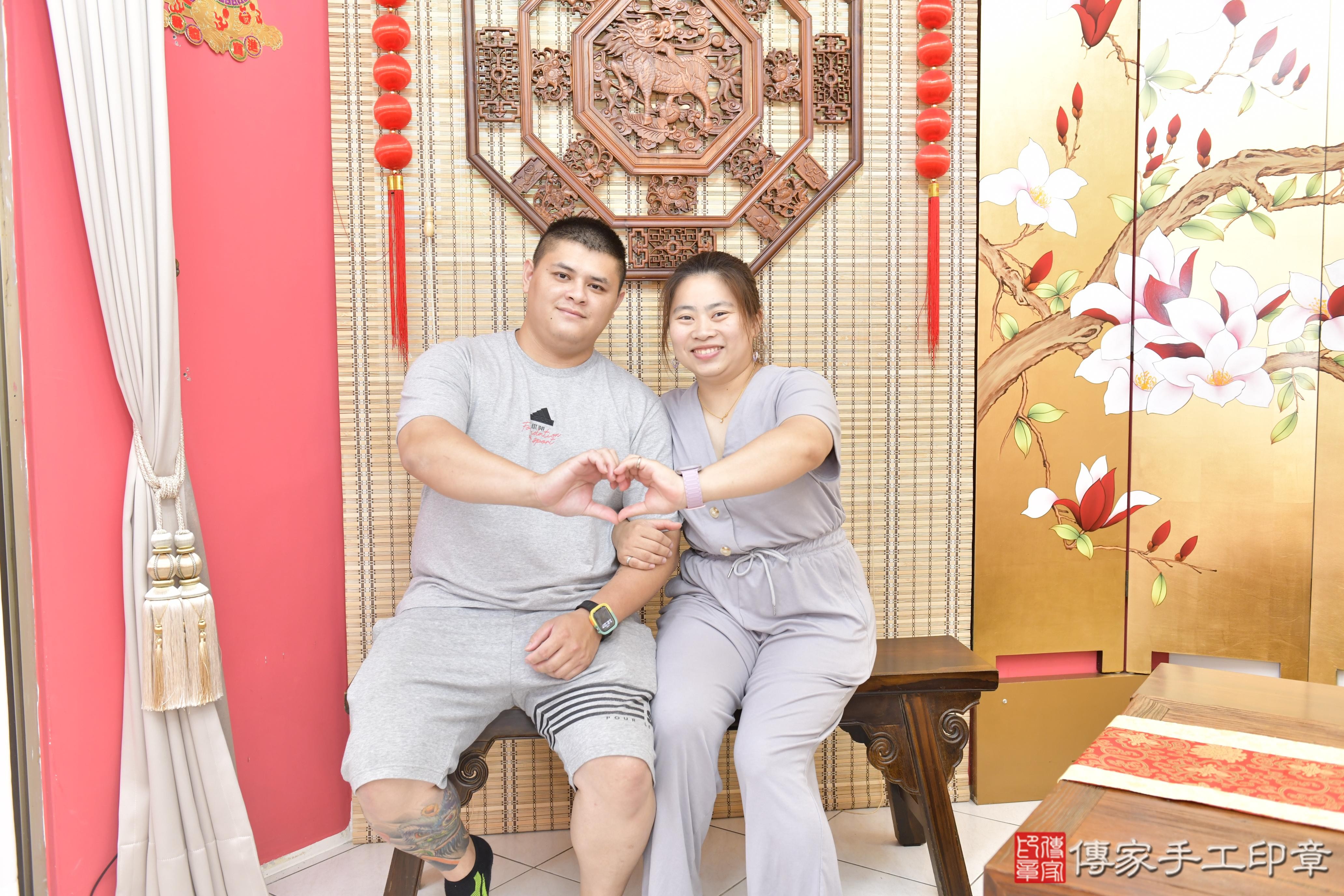 傳家手工印章新竹店、抓周、度脺、美式風會場、傳家嬰兒古禮、吉祥話、抓周道具物品24種、拍照。抓周證書。寶寶抓周、滿周歲、生日快樂、祝福