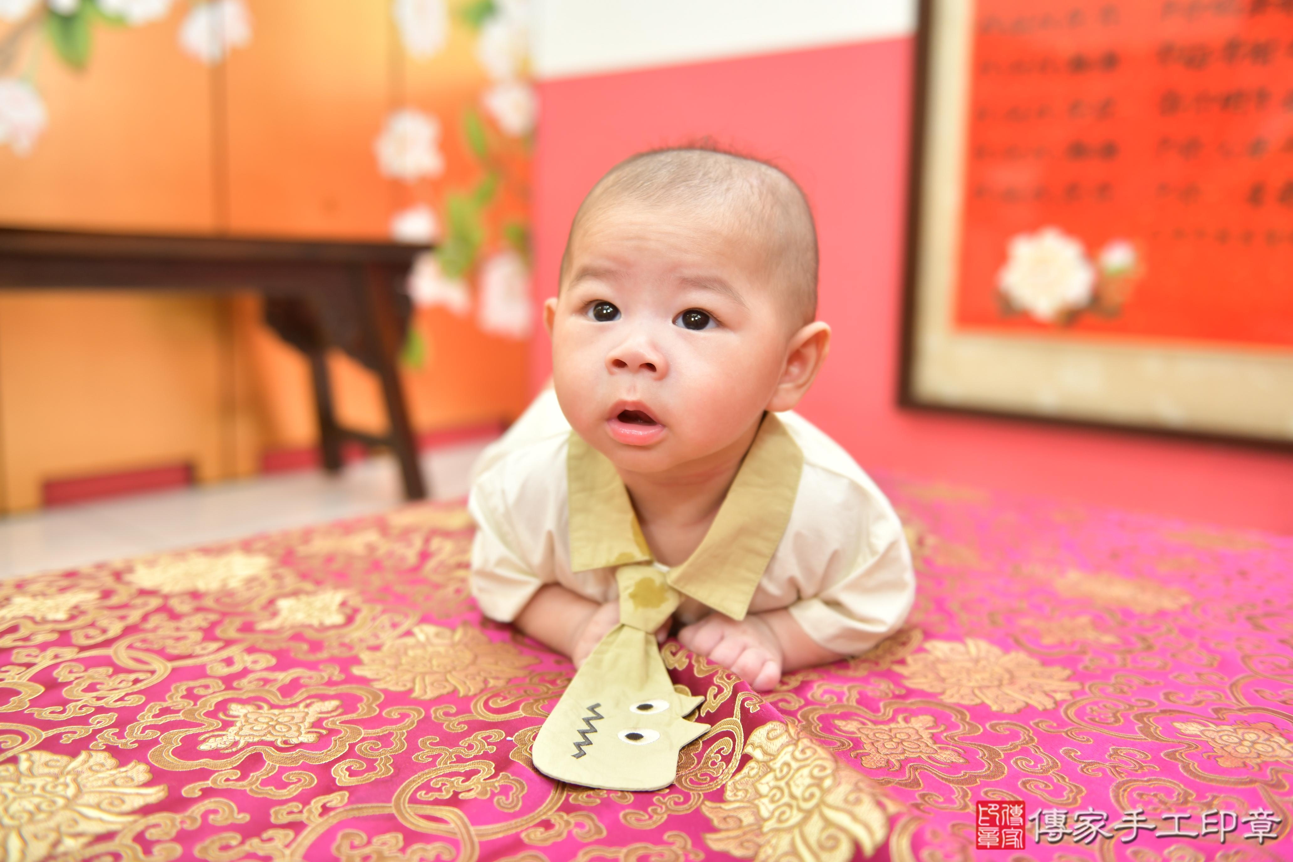 傳家手工印章台中店、抓周、度脺、美式風會場、傳家嬰兒古禮、吉祥話、抓周道具物品24種、拍照。抓周證書。寶寶抓周、滿周歲、生日快樂、祝福 傳家手工印章台中店、抓周、度脺、美式風會場、傳家嬰兒古禮、吉祥話、抓周道具物品24種、拍照。抓周證書。寶寶抓周、滿周歲、生日快樂、祝福