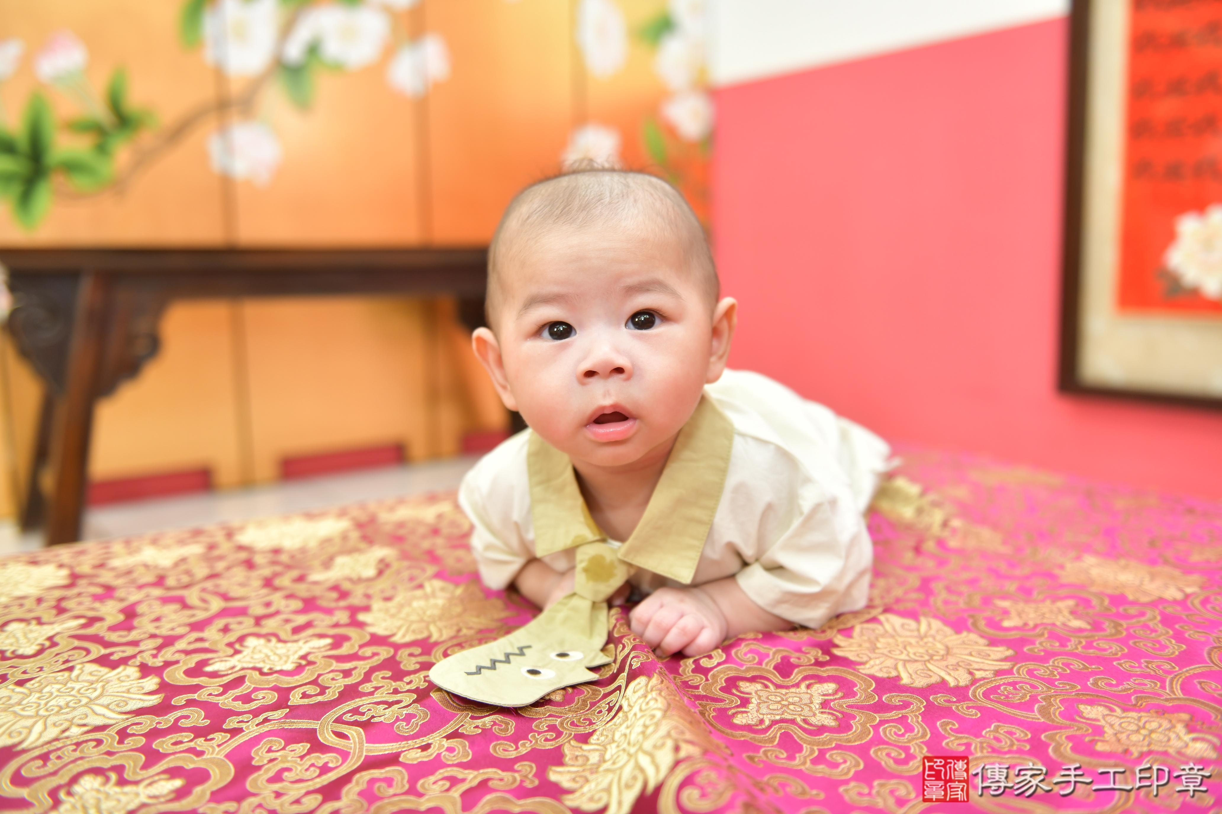 傳家手工印章台中店、抓周、度脺、美式風會場、傳家嬰兒古禮、吉祥話、抓周道具物品24種、拍照。抓周證書。寶寶抓周、滿周歲、生日快樂、祝福 傳家手工印章台中店、抓周、度脺、美式風會場、傳家嬰兒古禮、吉祥話、抓周道具物品24種、拍照。抓周證書。寶寶抓周、滿周歲、生日快樂、祝福