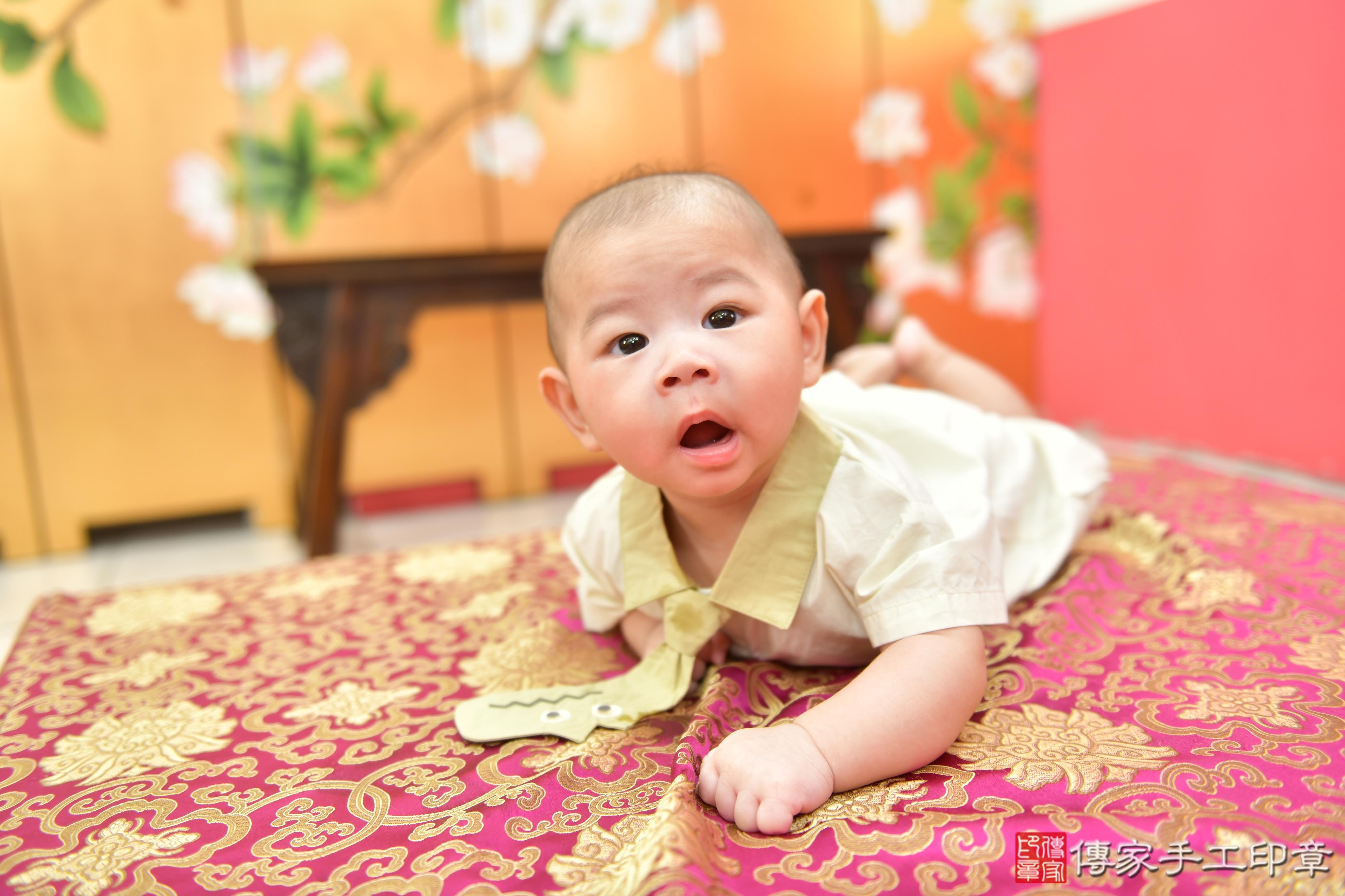 傳家手工印章台中店、抓周、度脺、美式風會場、傳家嬰兒古禮、吉祥話、抓周道具物品24種、拍照。抓周證書。寶寶抓周、滿周歲、生日快樂、祝福 傳家手工印章台中店、抓周、度脺、美式風會場、傳家嬰兒古禮、吉祥話、抓周道具物品24種、拍照。抓周證書。寶寶抓周、滿周歲、生日快樂、祝福