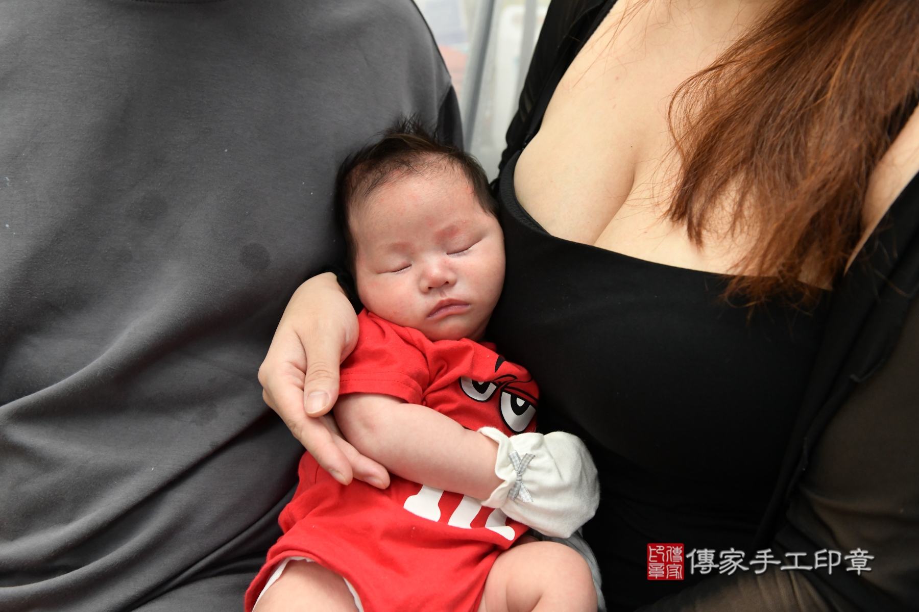 剃頭儀式，見證寶寶的成長第一步！台北市安安寶貝滿月到府剃頭理髮、到 .....照：6