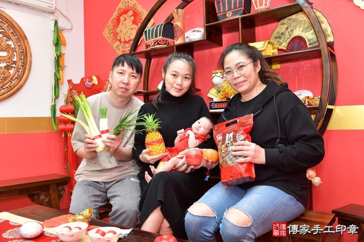 傳家手工印章桃園店、剃頭、滿月、剃胎毛、剃頭十禮、禎禎寶寶、桃園、拍照、生日快樂 傳家手工印章桃園店、剃頭、滿月、剃胎毛、剃頭十禮、禎禎寶寶、桃園、拍照、生日快樂