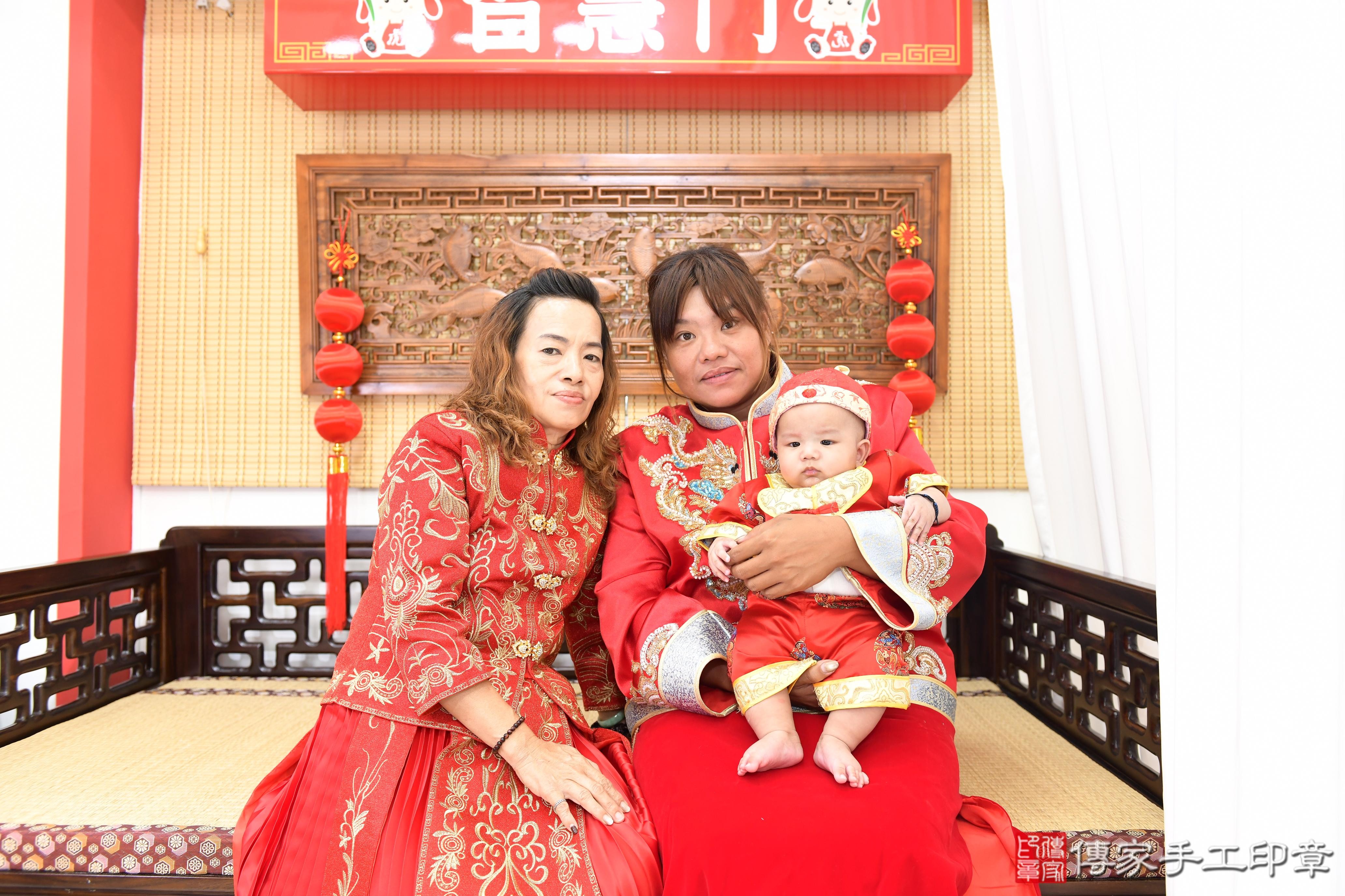 傳家手工印章台南店、抓周、度脺、美式風會場、傳家嬰兒古禮、吉祥話、抓周道具物品24種、拍照。抓周證書。寶寶抓周、滿周歲、生日快樂、祝福 傳家手工印章台南店、抓周、度脺、美式風會場、傳家嬰兒古禮、吉祥話、抓周道具物品24種、拍照。抓周證書。寶寶抓周、滿周歲、生日快樂、祝福