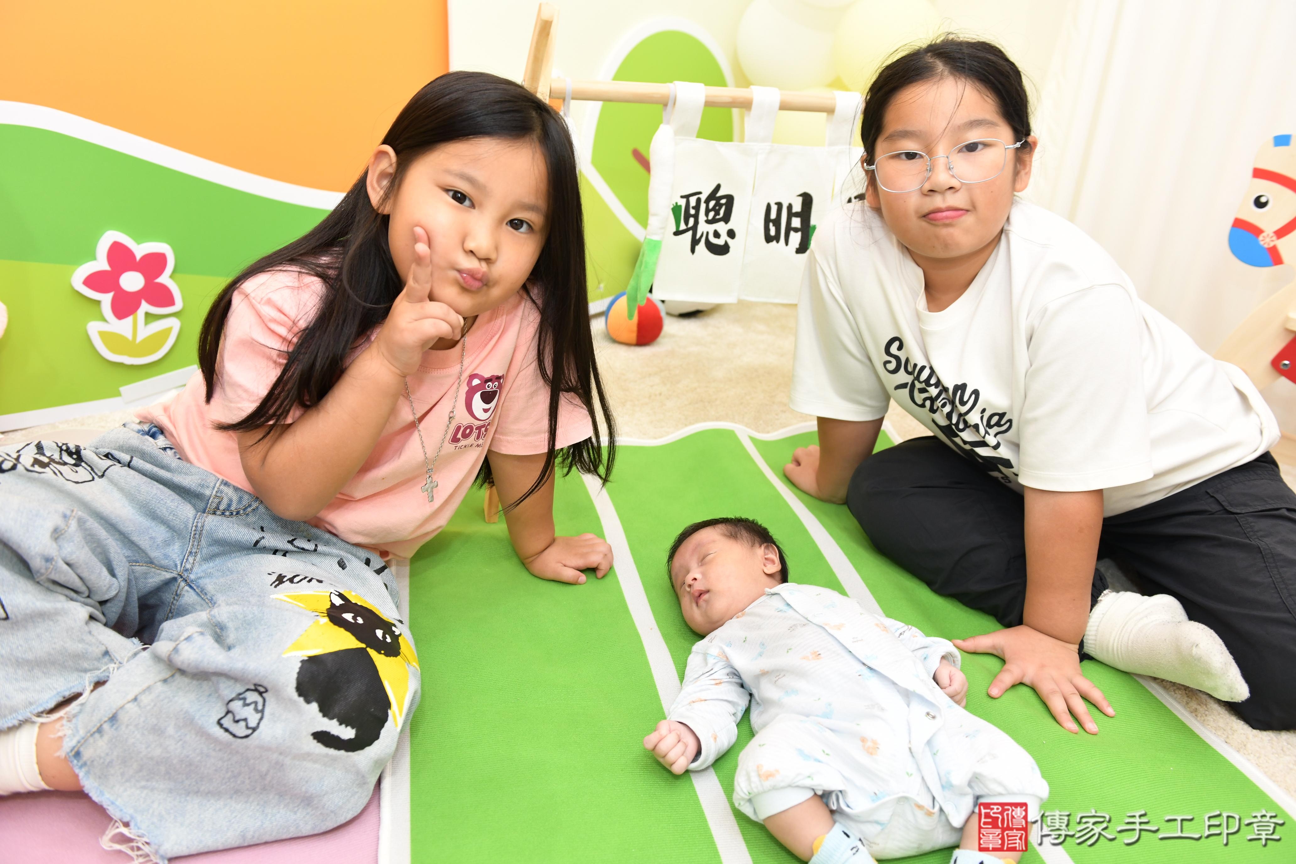 傳家手工印章台南店、抓周、度脺、美式風會場、傳家嬰兒古禮、吉祥話、抓周道具物品24種、拍照。抓周證書。寶寶抓周、滿周歲、生日快樂、祝福 傳家手工印章台南店、抓周、度脺、美式風會場、傳家嬰兒古禮、吉祥話、抓周道具物品24種、拍照。抓周證書。寶寶抓周、滿周歲、生日快樂、祝福