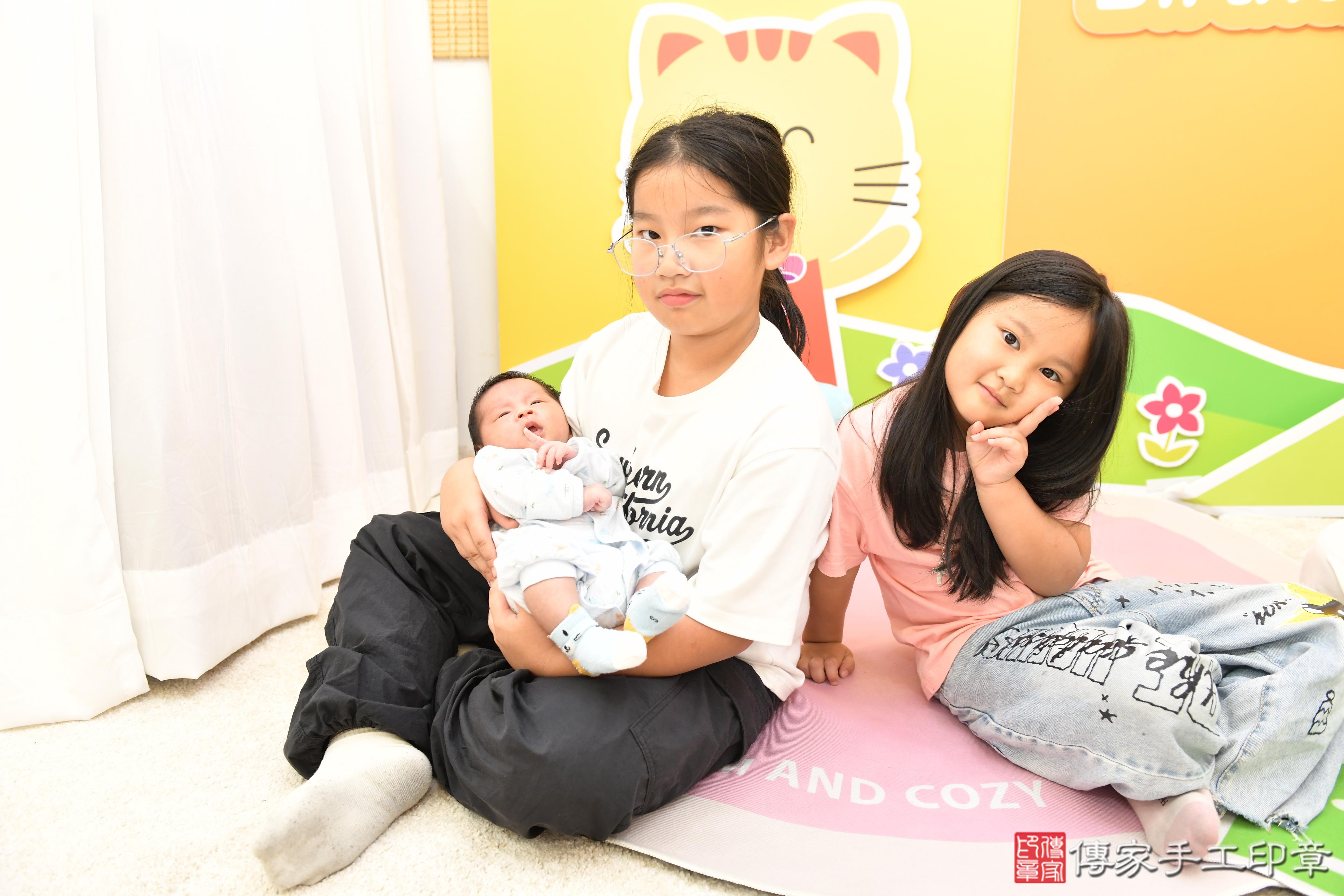 傳家手工印章台南店、抓周、度脺、美式風會場、傳家嬰兒古禮、吉祥話、抓周道具物品24種、拍照。抓周證書。寶寶抓周、滿周歲、生日快樂、祝福 傳家手工印章台南店、抓周、度脺、美式風會場、傳家嬰兒古禮、吉祥話、抓周道具物品24種、拍照。抓周證書。寶寶抓周、滿周歲、生日快樂、祝福