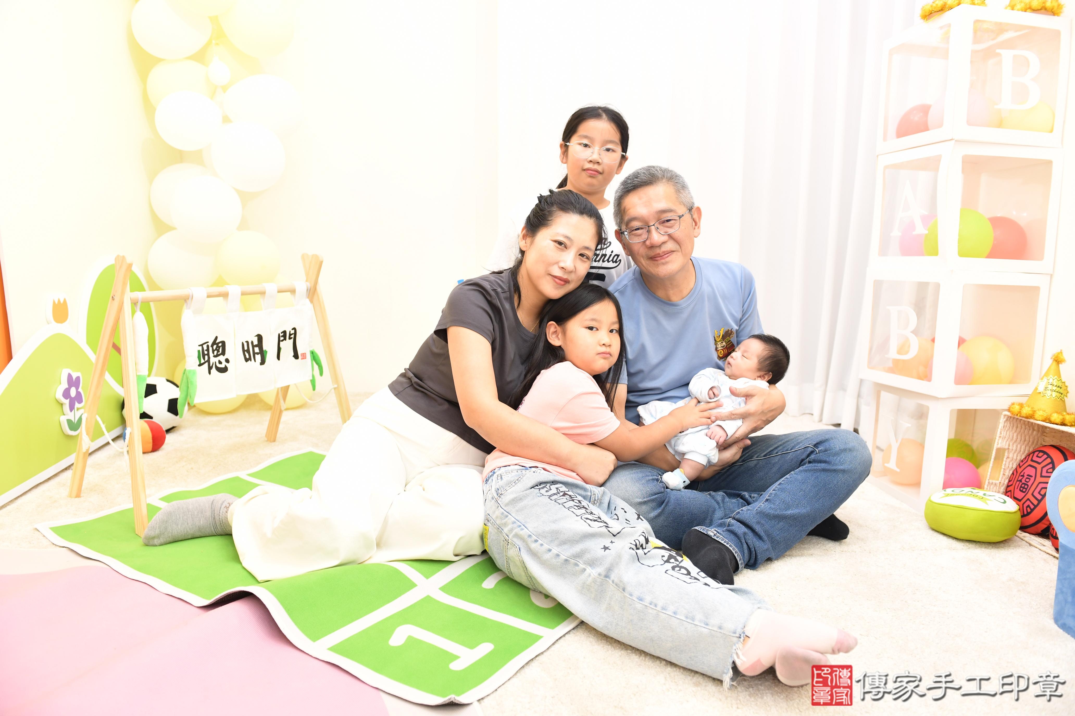 傳家手工印章台南店、抓周、度脺、美式風會場、傳家嬰兒古禮、吉祥話、抓周道具物品24種、拍照。抓周證書。寶寶抓周、滿周歲、生日快樂、祝福 傳家手工印章台南店、抓周、度脺、美式風會場、傳家嬰兒古禮、吉祥話、抓周道具物品24種、拍照。抓周證書。寶寶抓周、滿周歲、生日快樂、祝福
