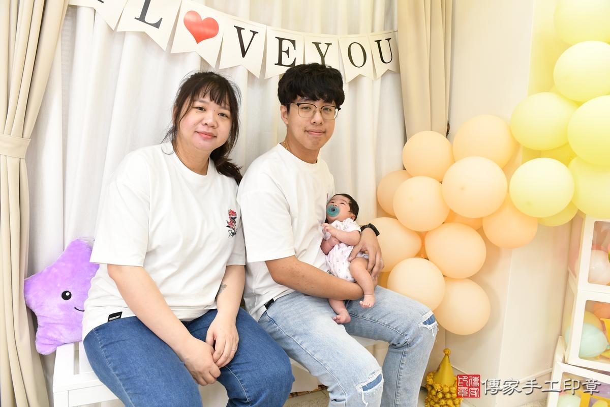 傳家手工印章高雄店、剃頭、滿月、剃胎毛、剃頭十禮、翎翎寶寶、高雄市、拍照、生日快樂
