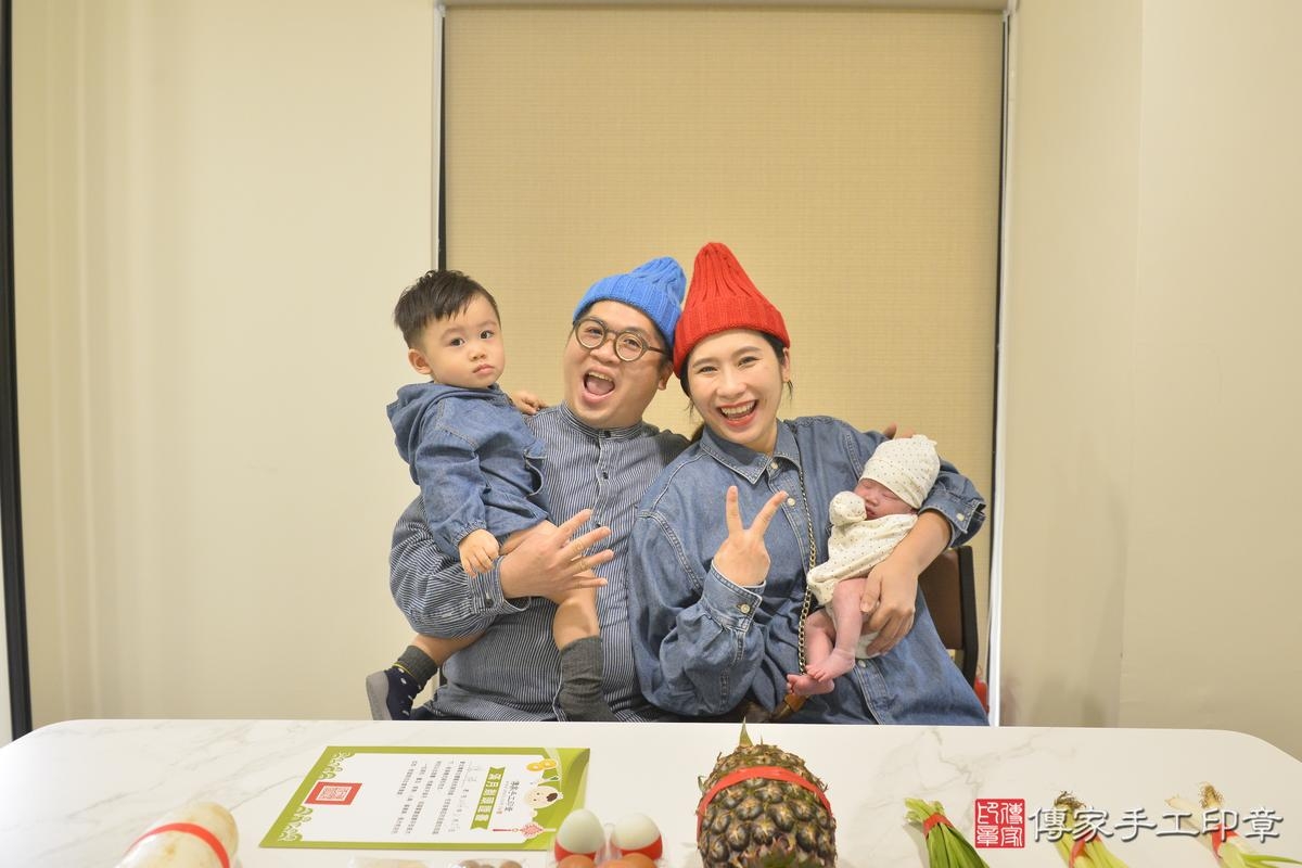 傳家手工印章高雄店、剃頭、滿月、剃胎毛、剃頭十禮、浠浠寶寶、高雄市、拍照、生日快樂