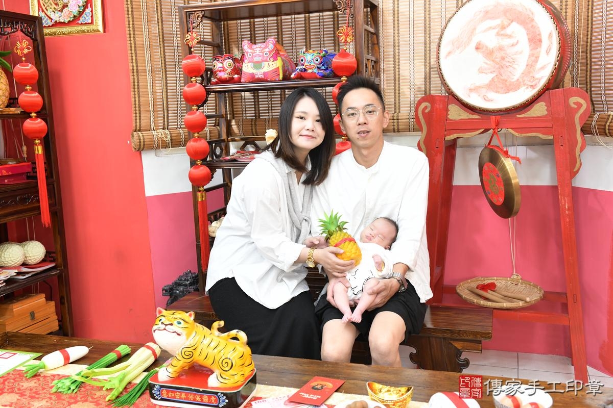 傳家手工印章高雄店、剃頭、滿月、剃胎毛、剃頭十禮、熙熙寶寶、高雄市、拍照、生日快樂