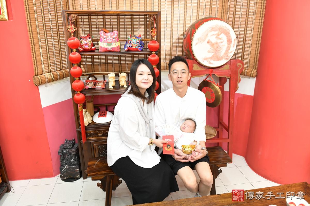 傳家手工印章高雄店、剃頭、滿月、剃胎毛、剃頭十禮、熙熙寶寶、高雄市、拍照、生日快樂