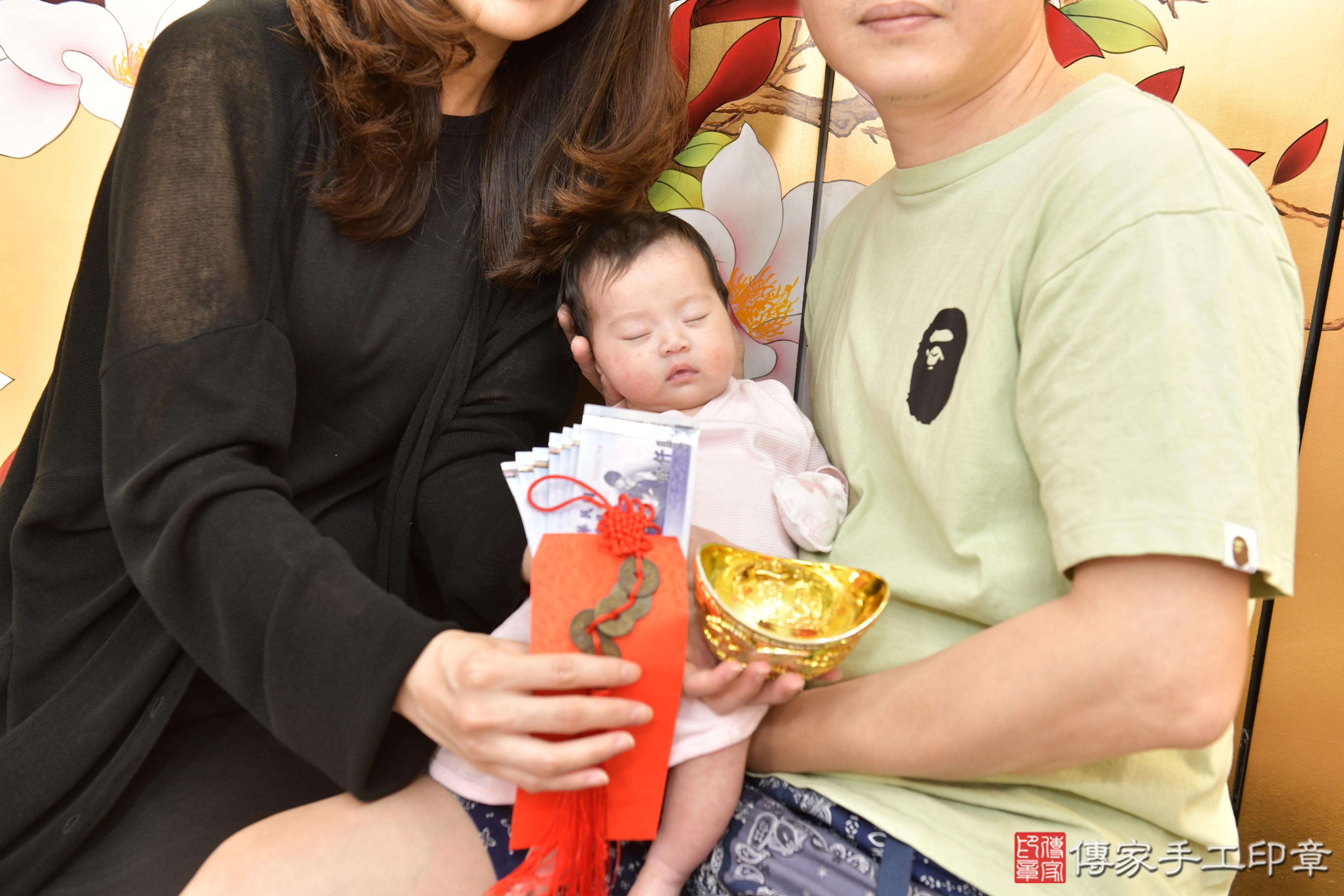 傳家手工印章新竹店、剃頭、滿月、剃胎毛、剃頭十禮、茉茉寶寶、新竹市、拍照、生日快樂