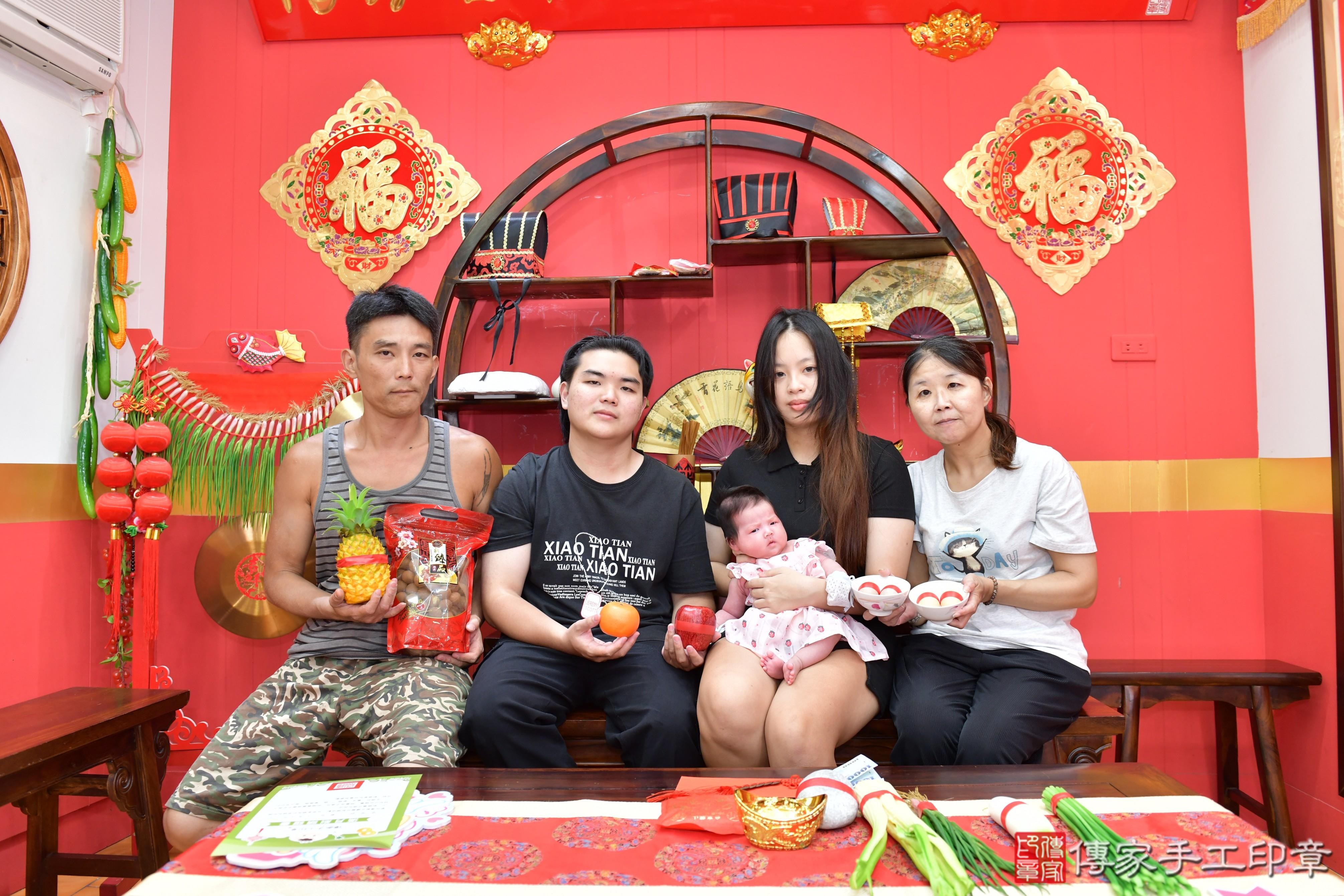 傳家手工印章桃園店、剃頭、滿月、剃胎毛、剃頭十禮、妘妘寶寶、桃園市、拍照、生日快樂