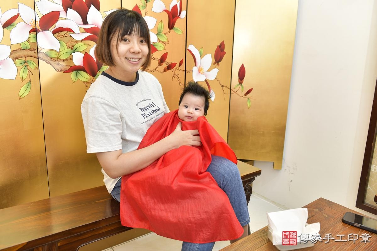 傳家手工印章新竹店、剃頭、滿月、剃胎毛、剃頭十禮、禾禾 與 緗緗寶寶、新竹市、拍照、生日快樂